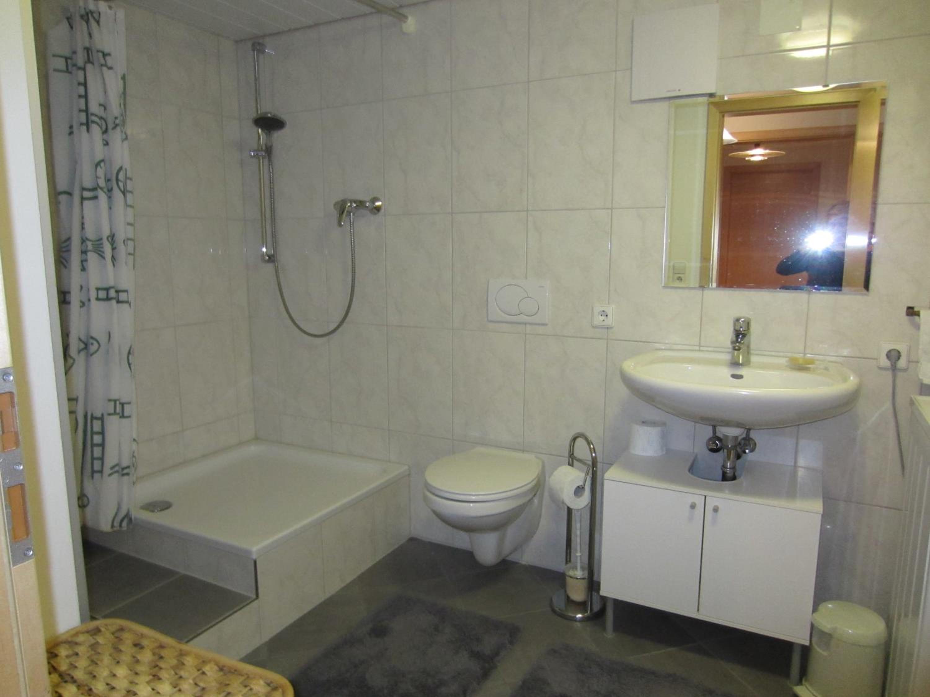 Budget Double Room - Photo 2