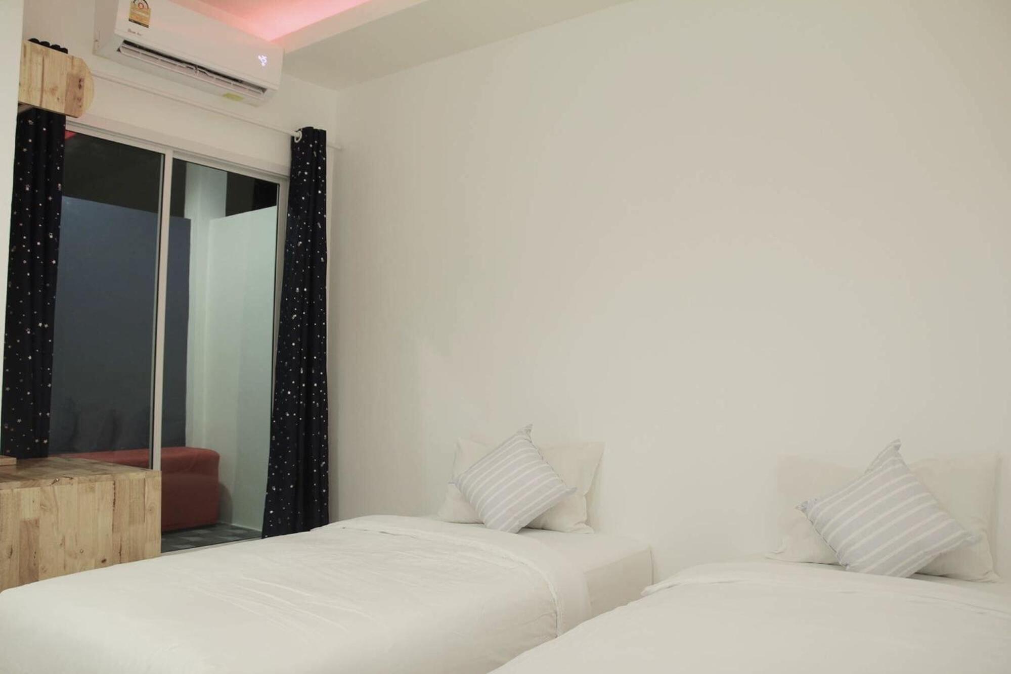 Standard Twin Room photo 1