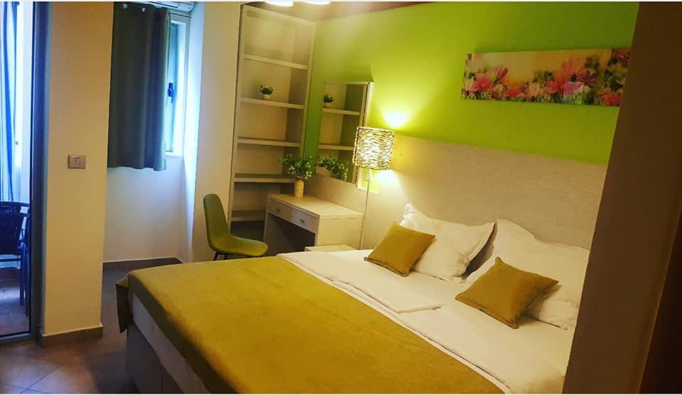 Double or Twin Room with Bathroom photo 3
