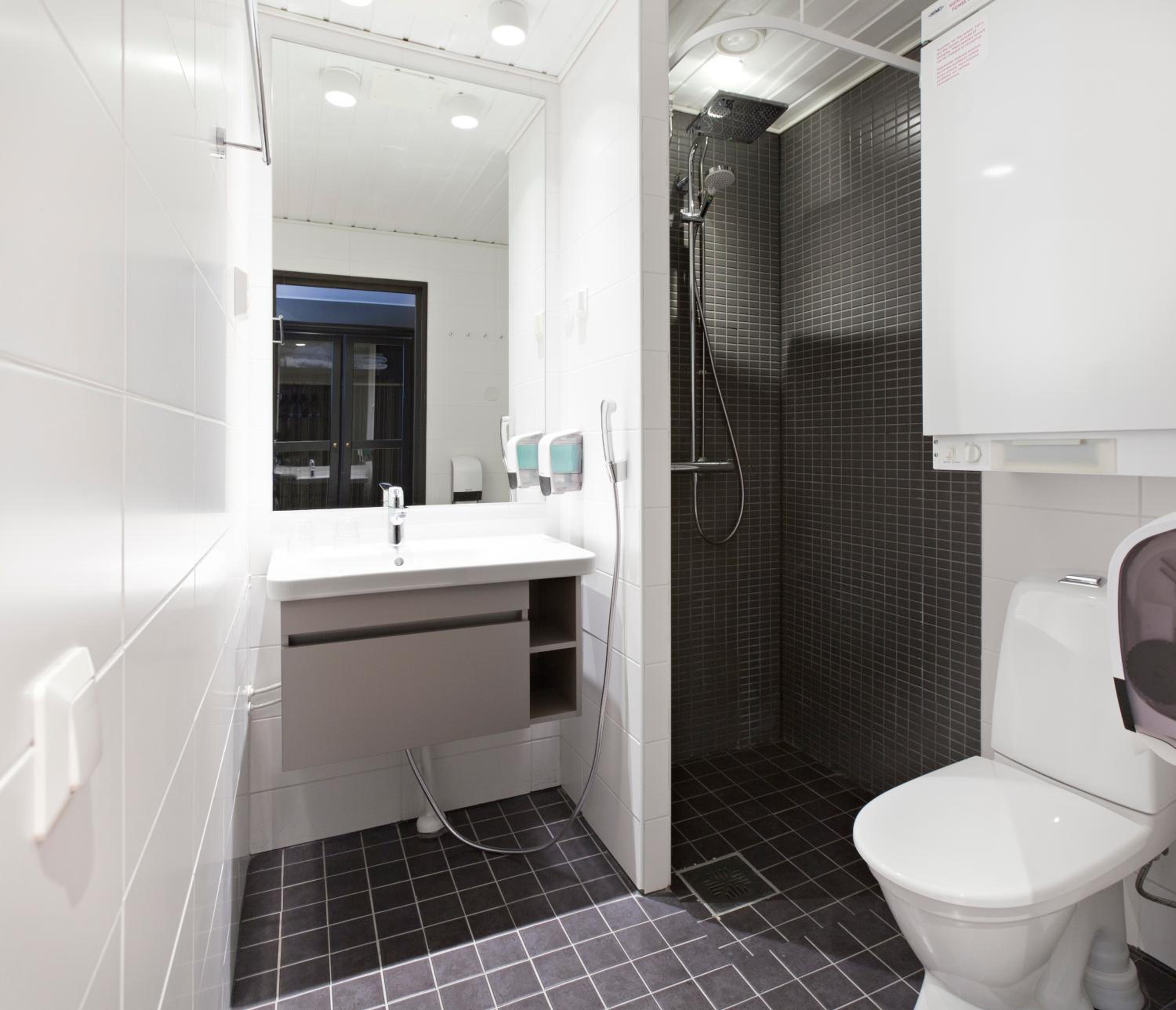 Standard Twin Room - Photo 4