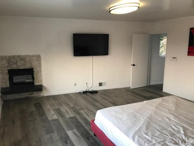 Four-Bedroom House photo 1