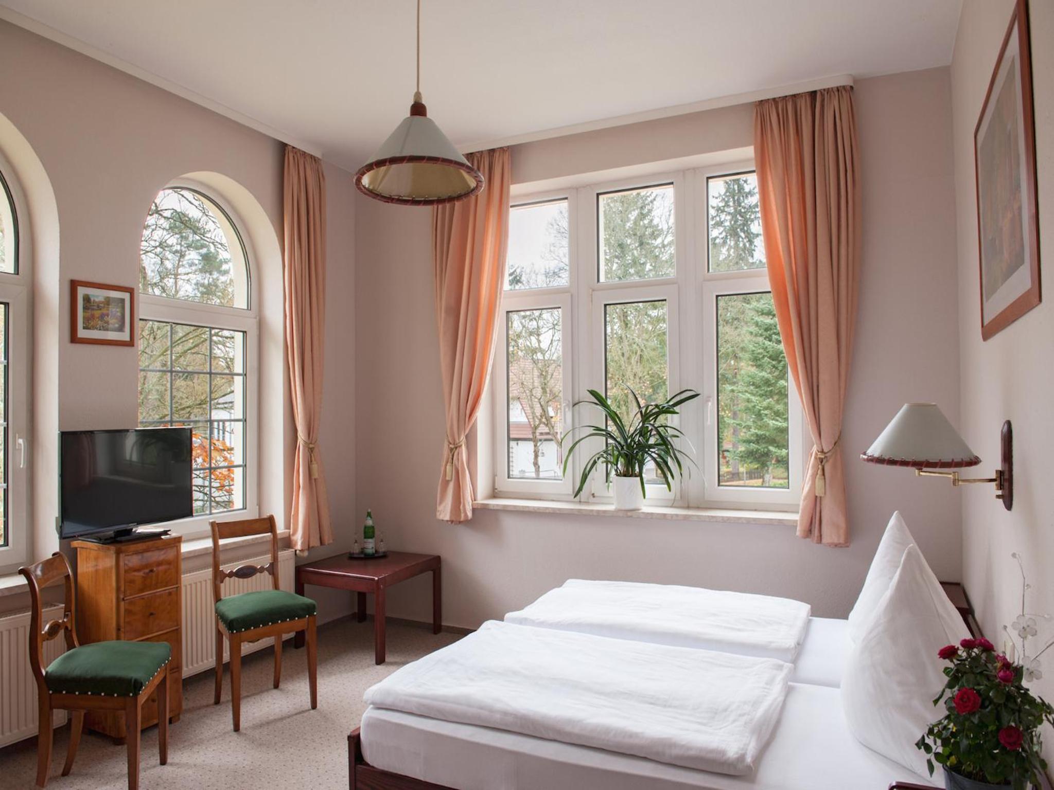 Standard Double Room - Photo 16