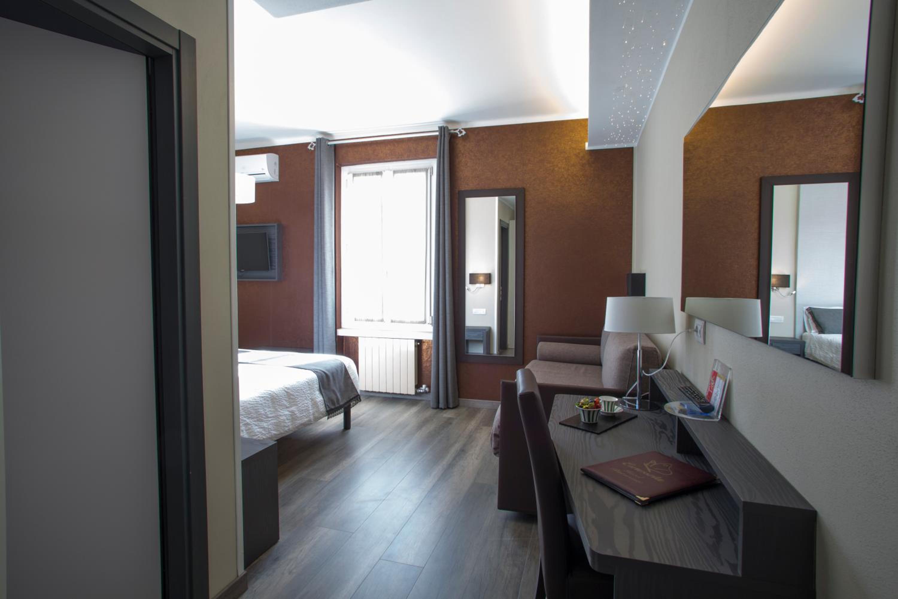 Double or Twin Room - Photo 30