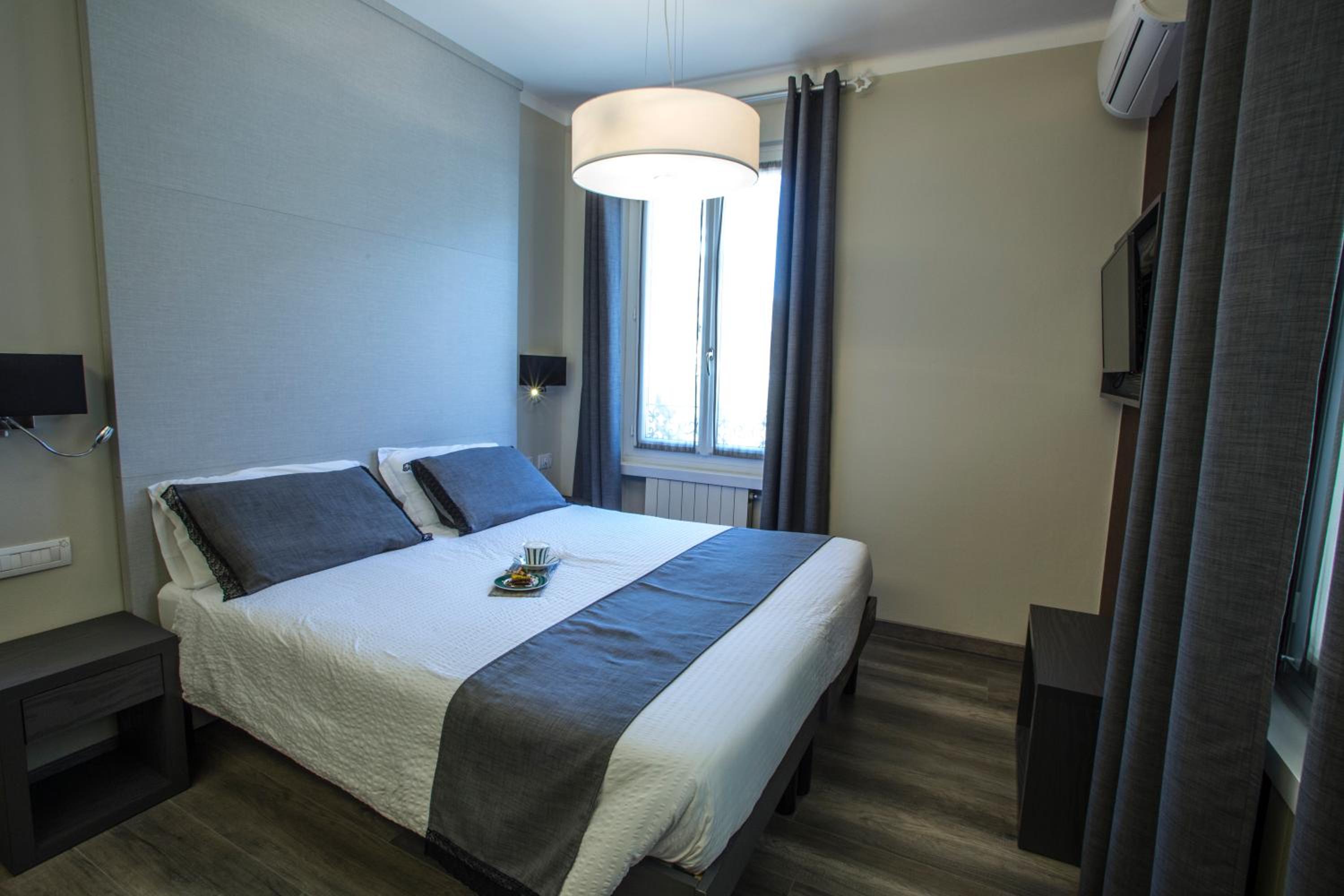 Double or Twin Room - Photo 24