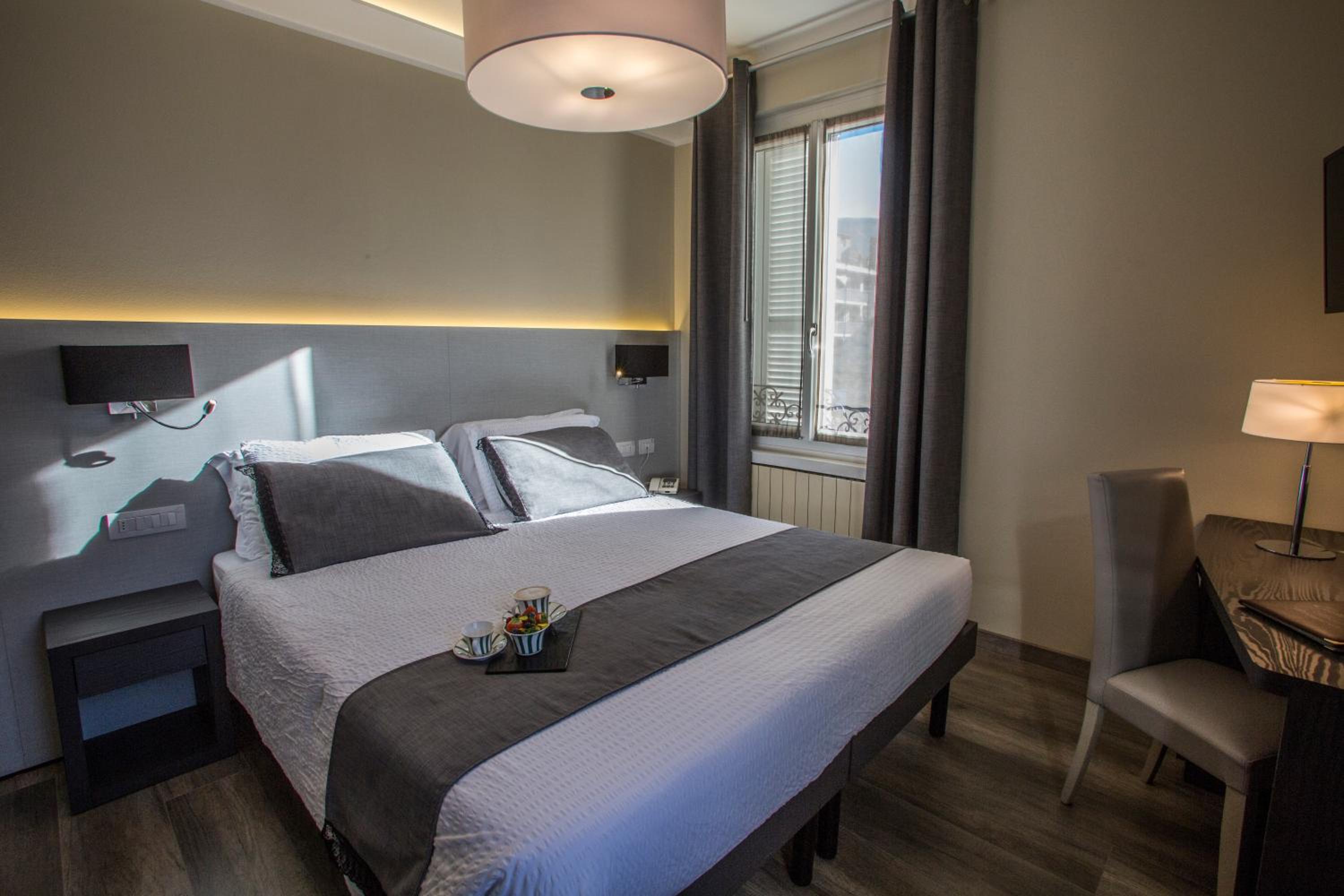 Double or Twin Room - Photo 33