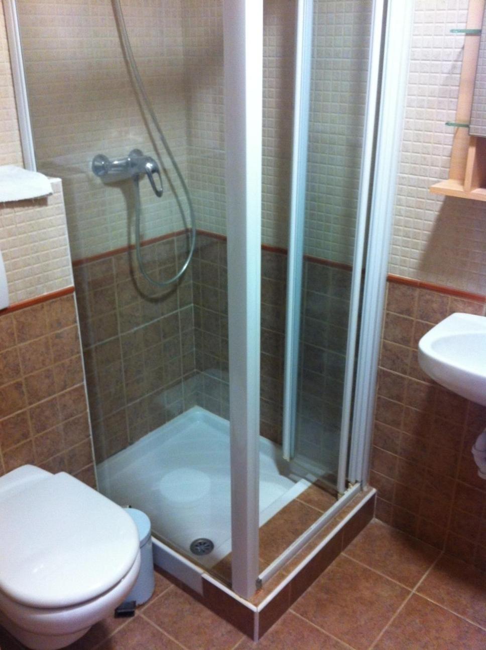 Single Room with Shower photo 3