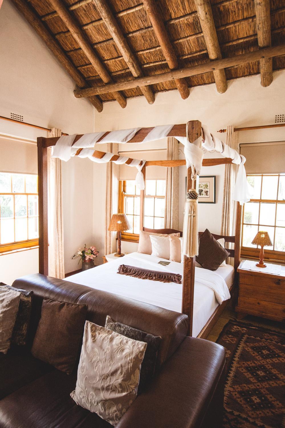 Luxury Suite - Photo 2