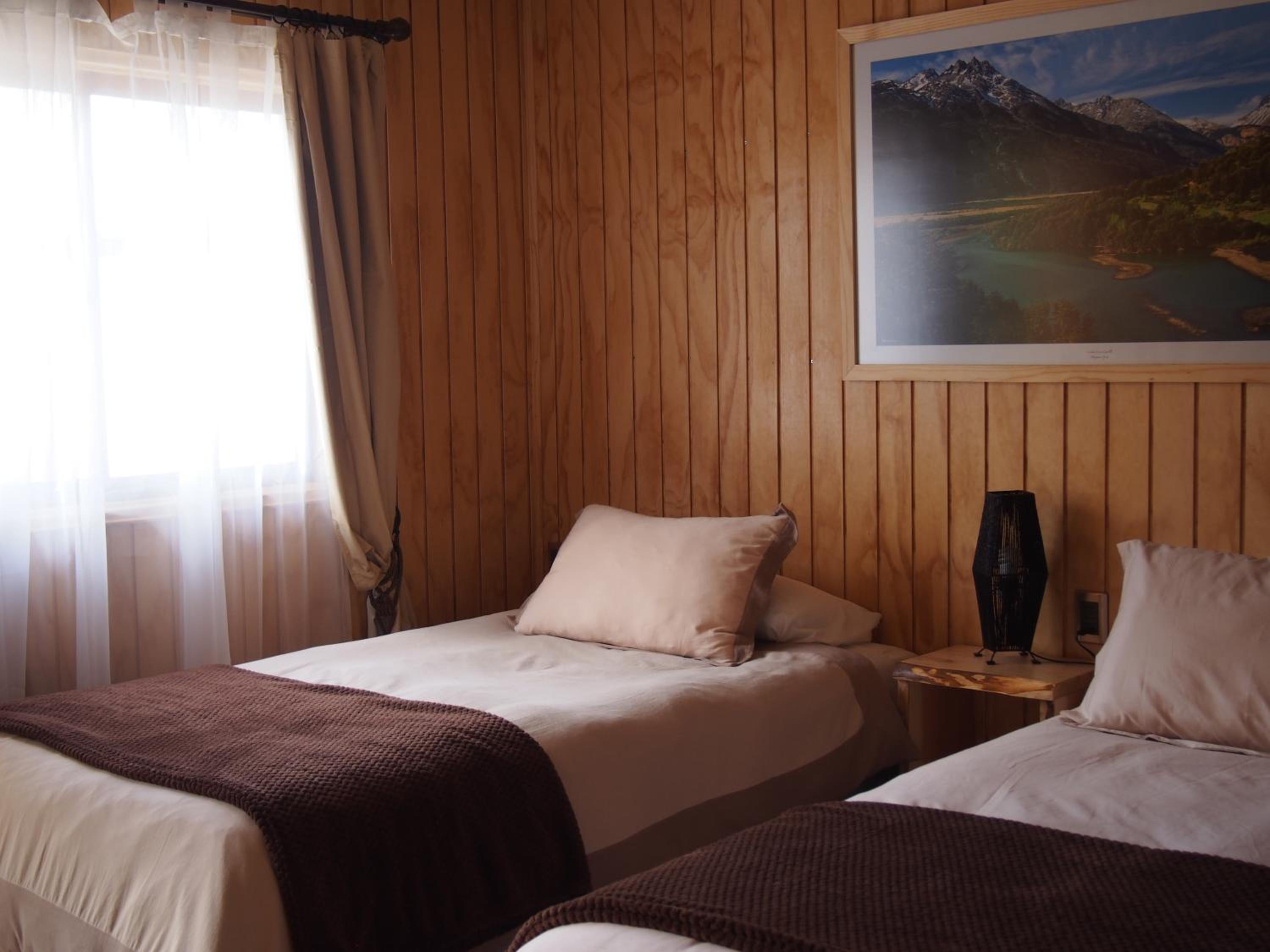 Deluxe Twin Room photo 2