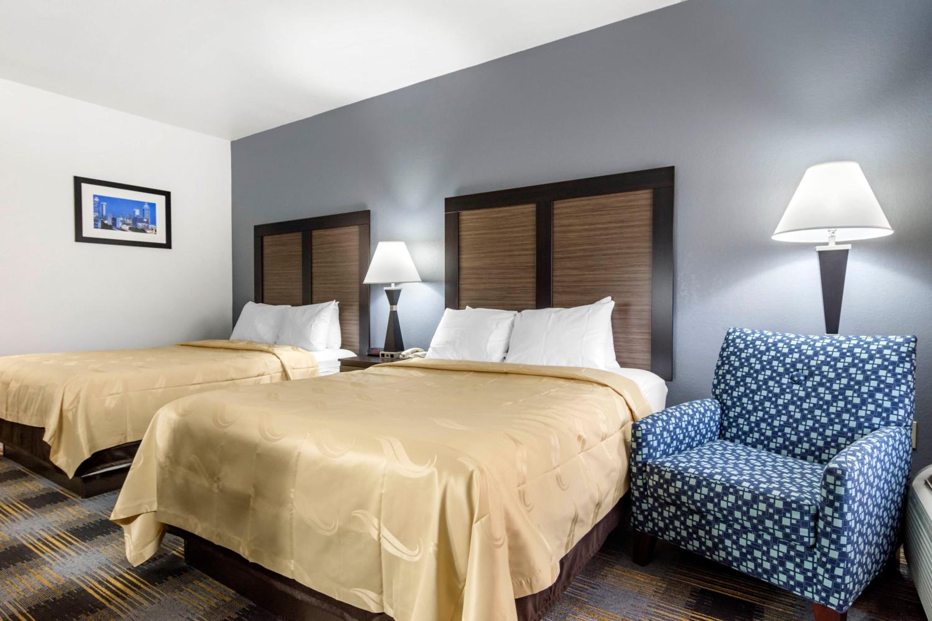 Queen Room with Two Queen Beds - Non-Smoking photo 1