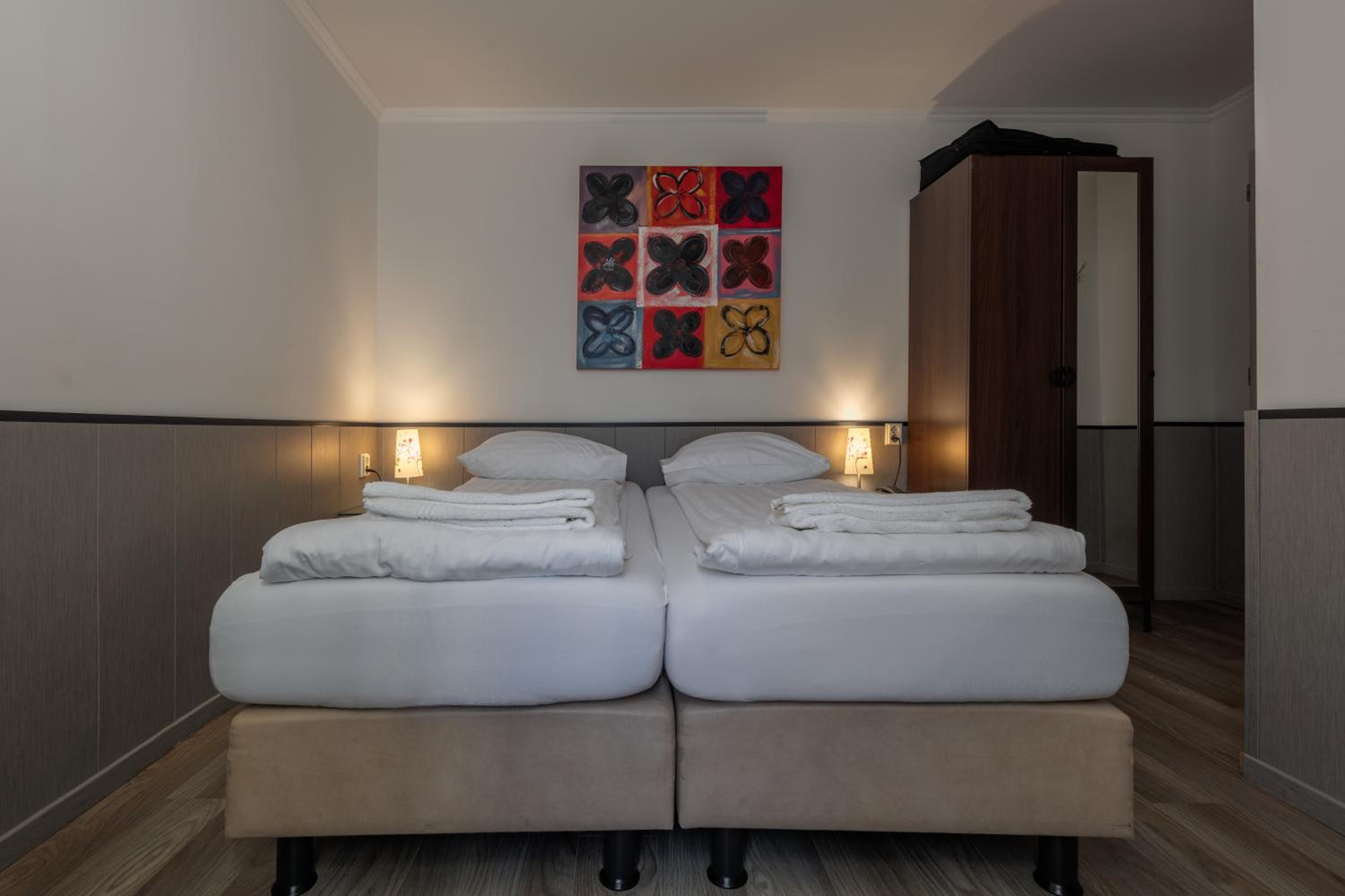 Basic Double Room - Photo 8