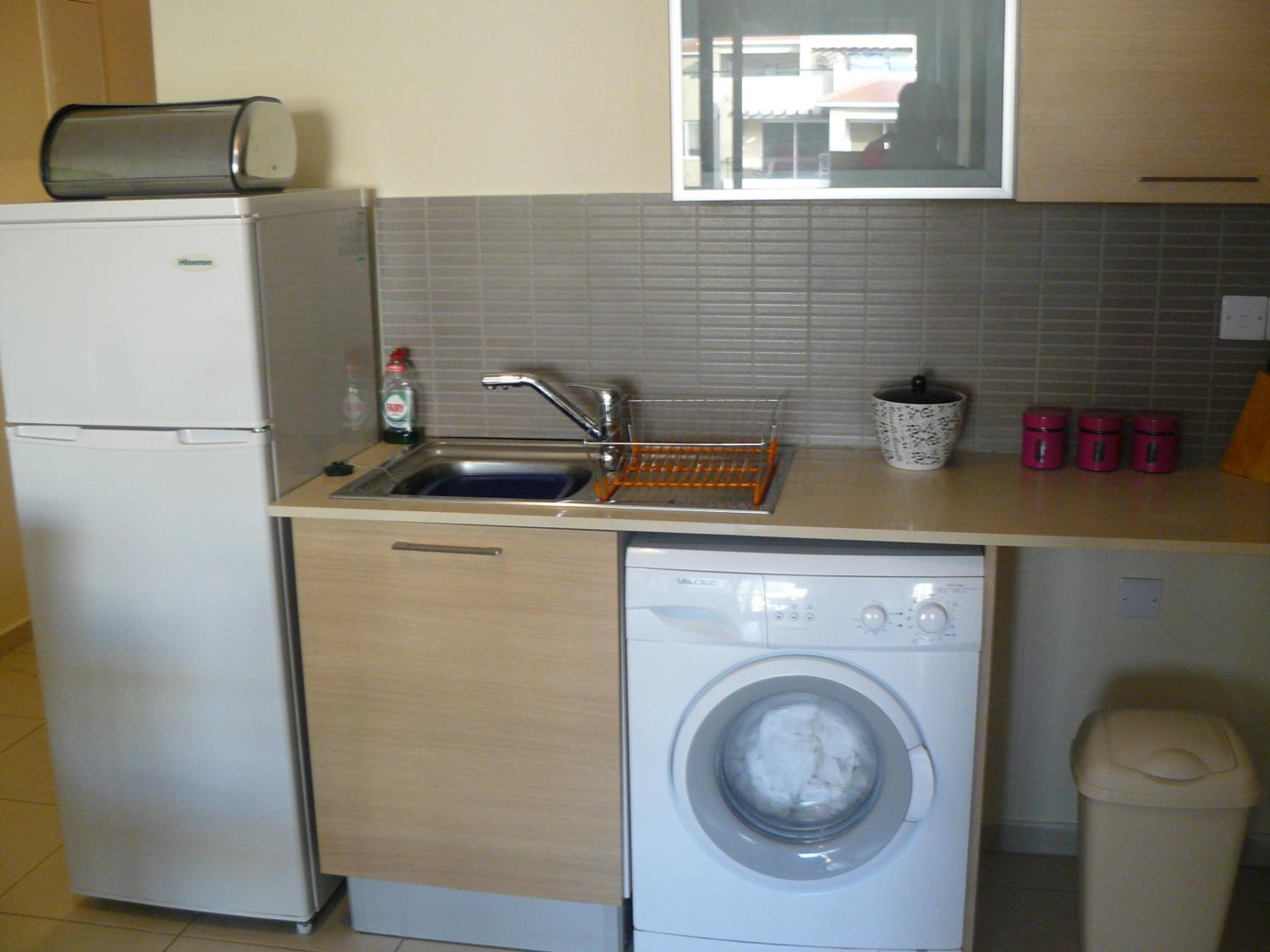 Apartment photo 2
