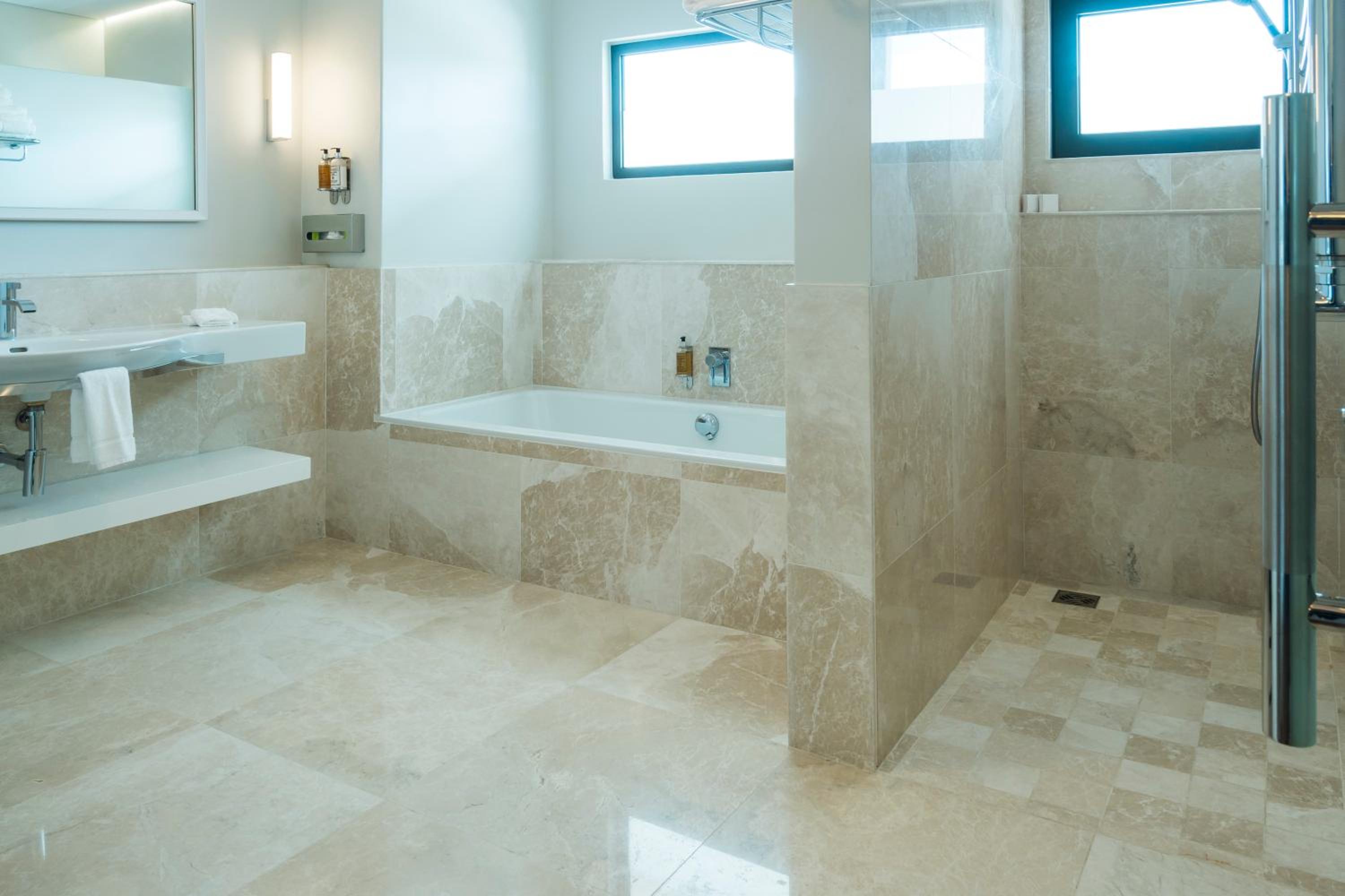 Superior Double or Twin Room with Sea View - Photo 10