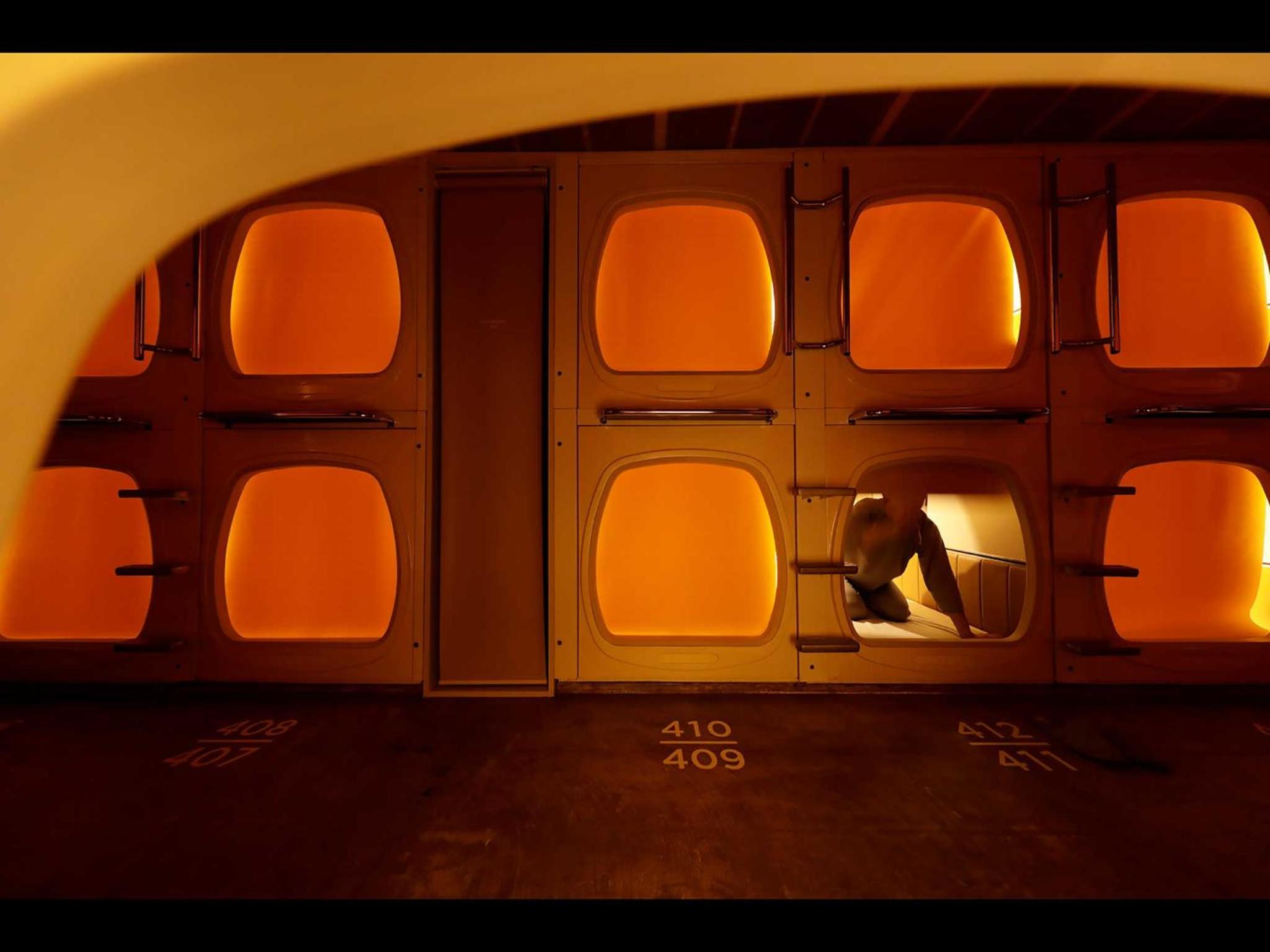 2 Capsule Rooms for Female - Non-Smoking photo 3