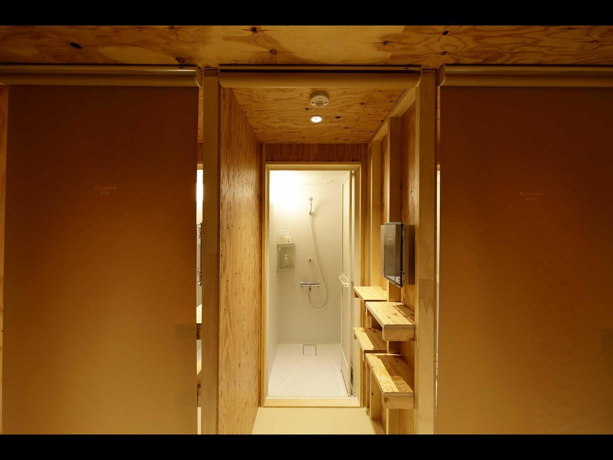 2 Capsule Rooms for Male - Non-Smoking photo 3