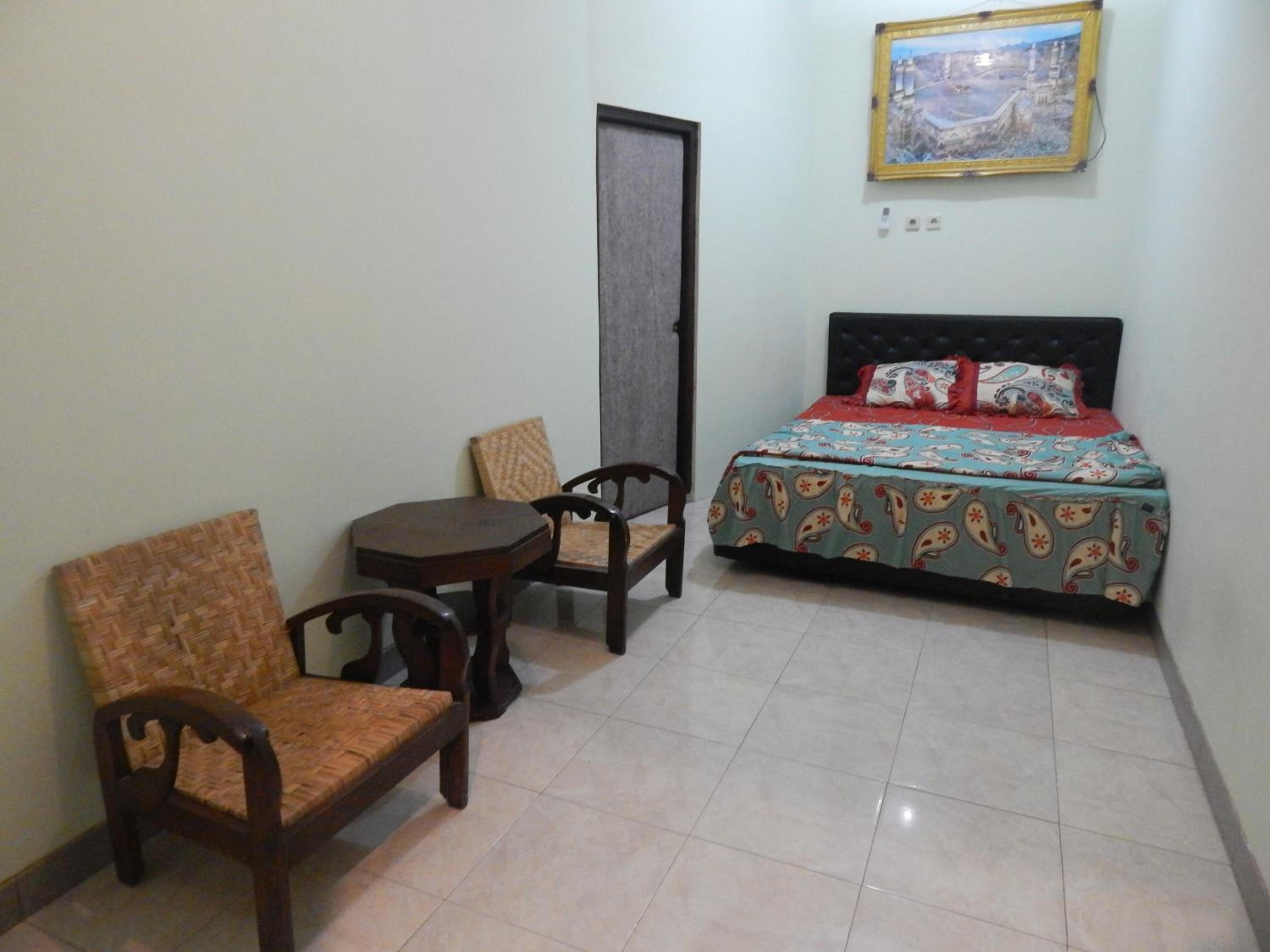 Double Room with Private Bathroom photo 1