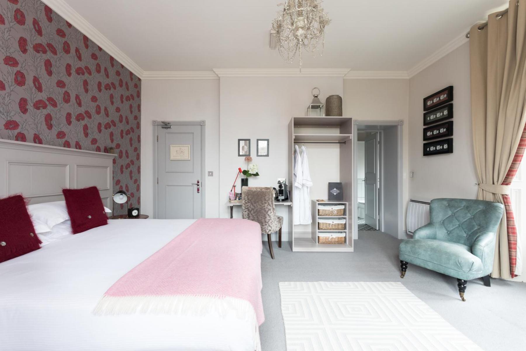 Deluxe Double Room photo 3