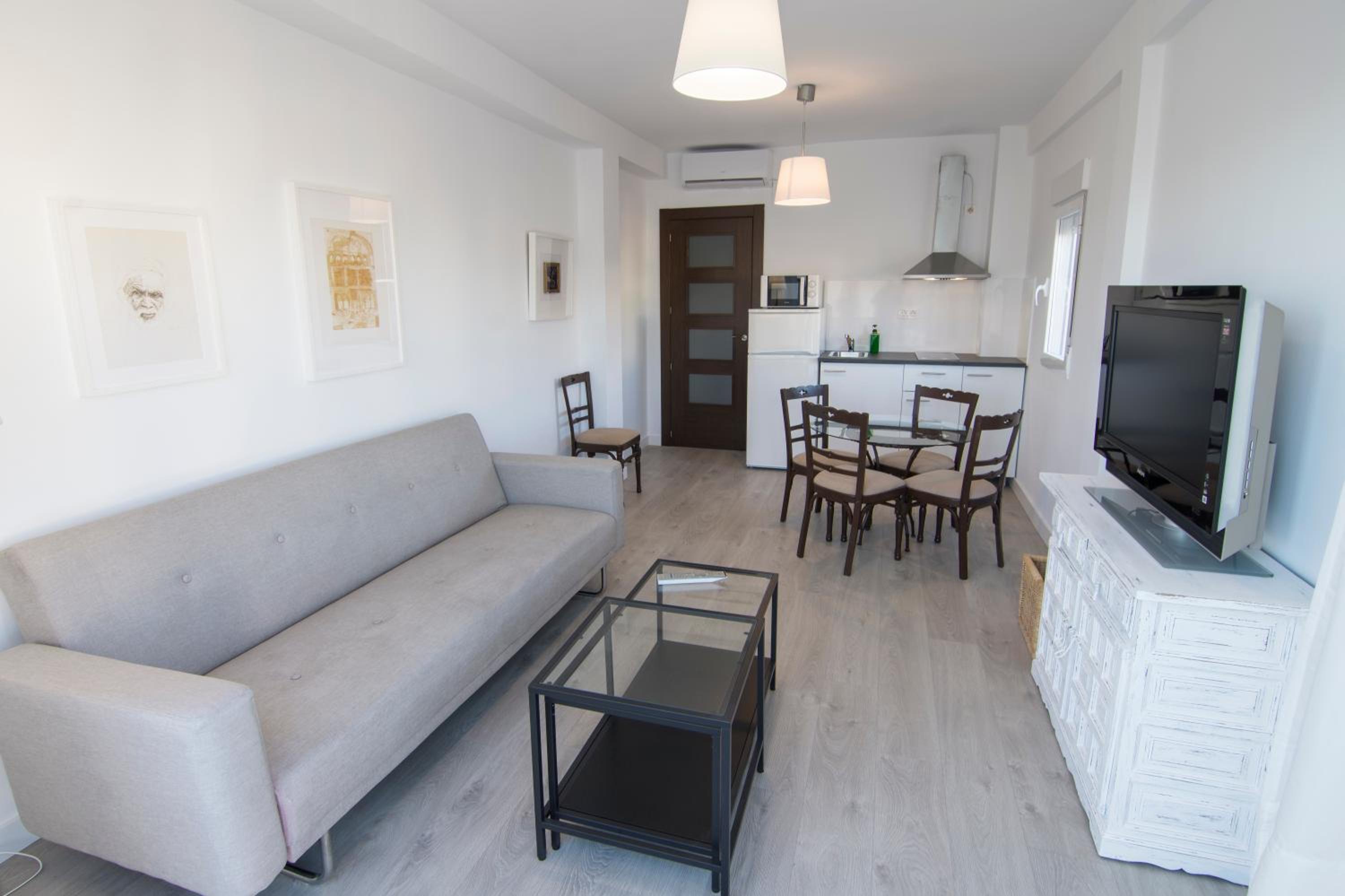Apartamento Ático con Vistas - Calle San Jerónimo 24 / Frailes 28