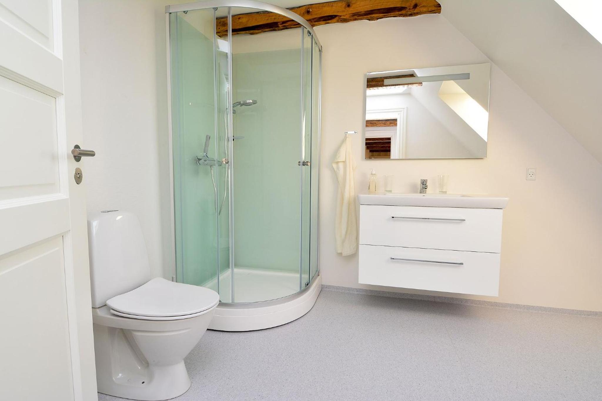Double or Twin Room with Shared Bathroom photo 2
