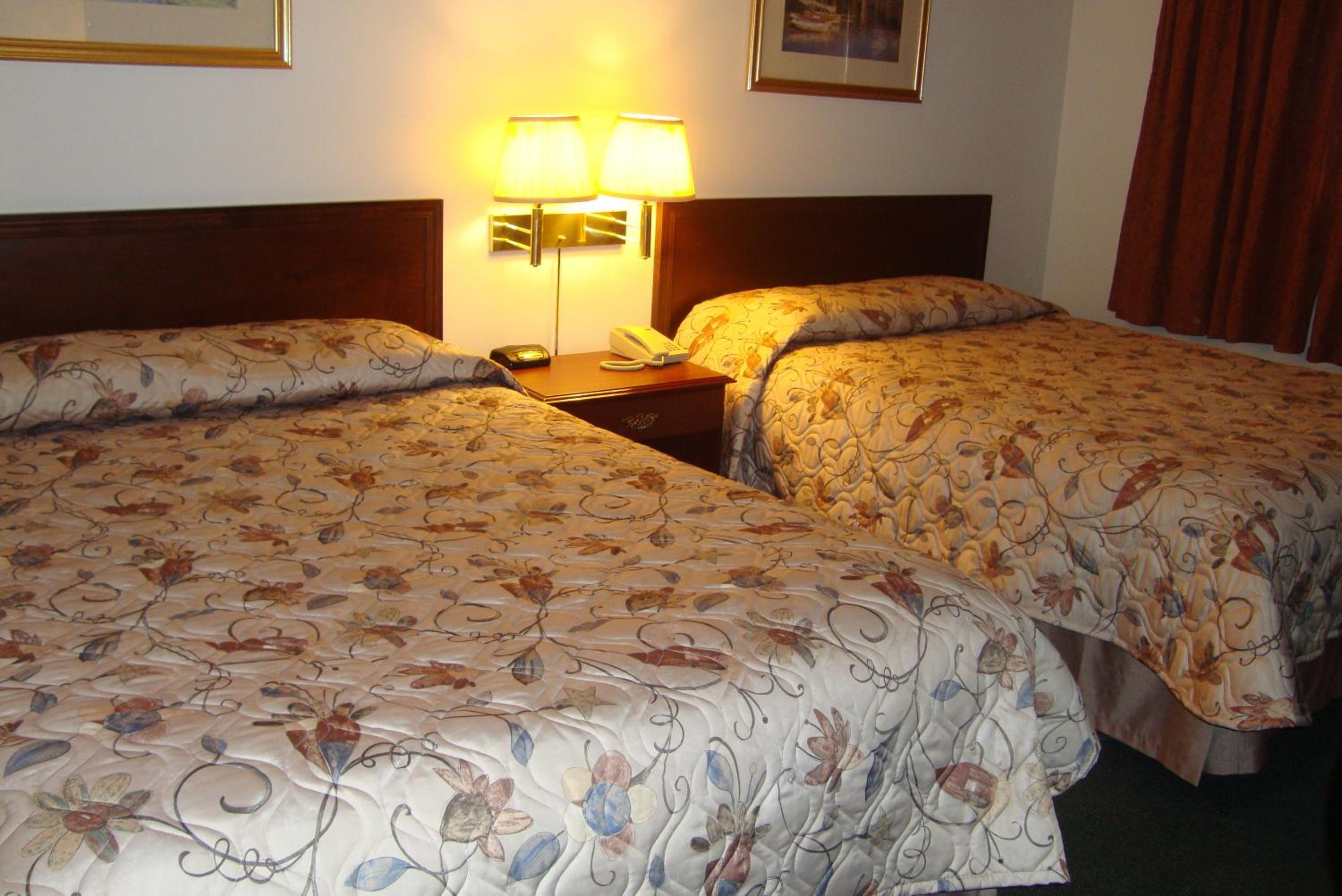 Double Room with Two Double Beds - Photo 3