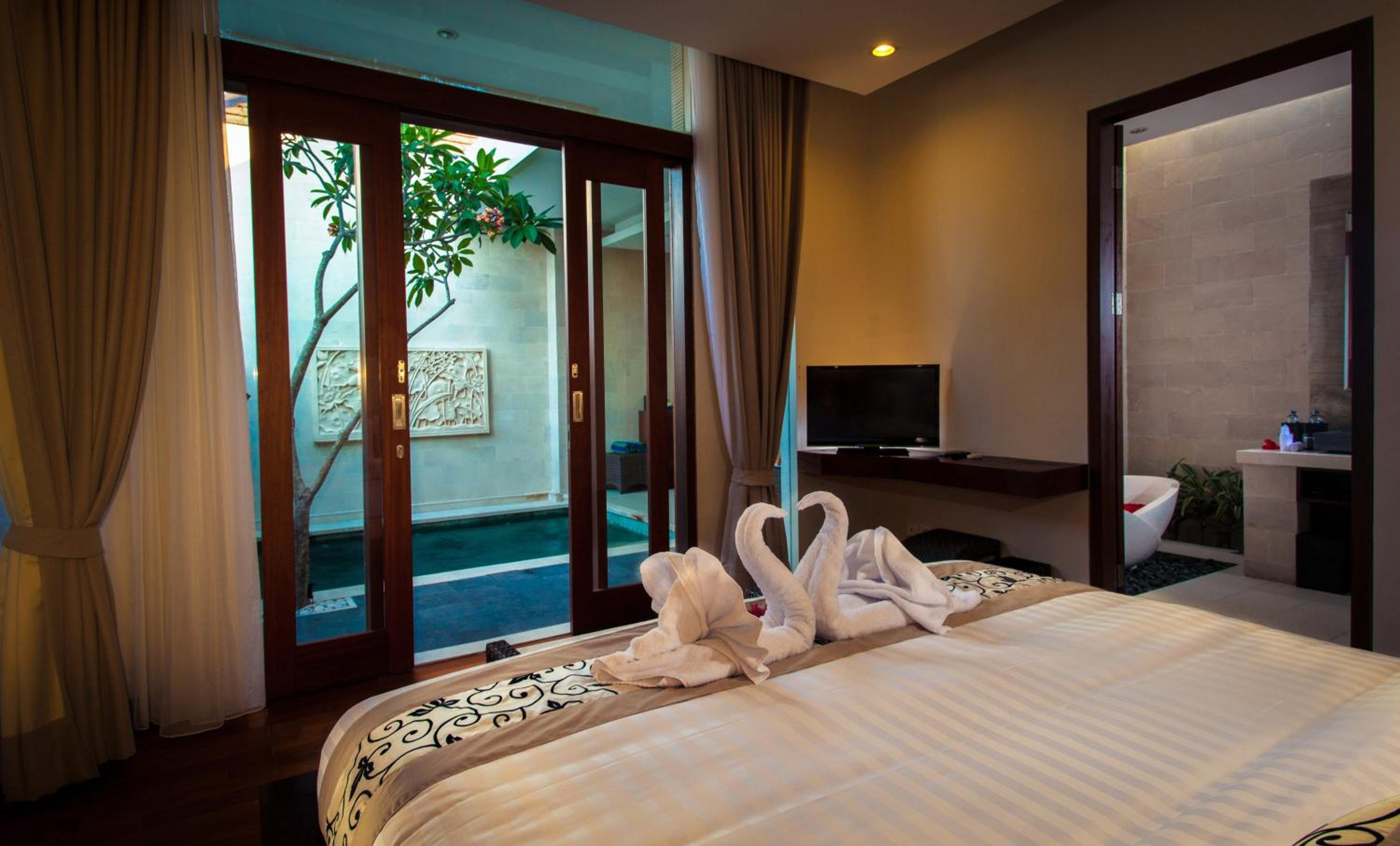 One-Bedroom Villa with Private Pool thumbnail 5