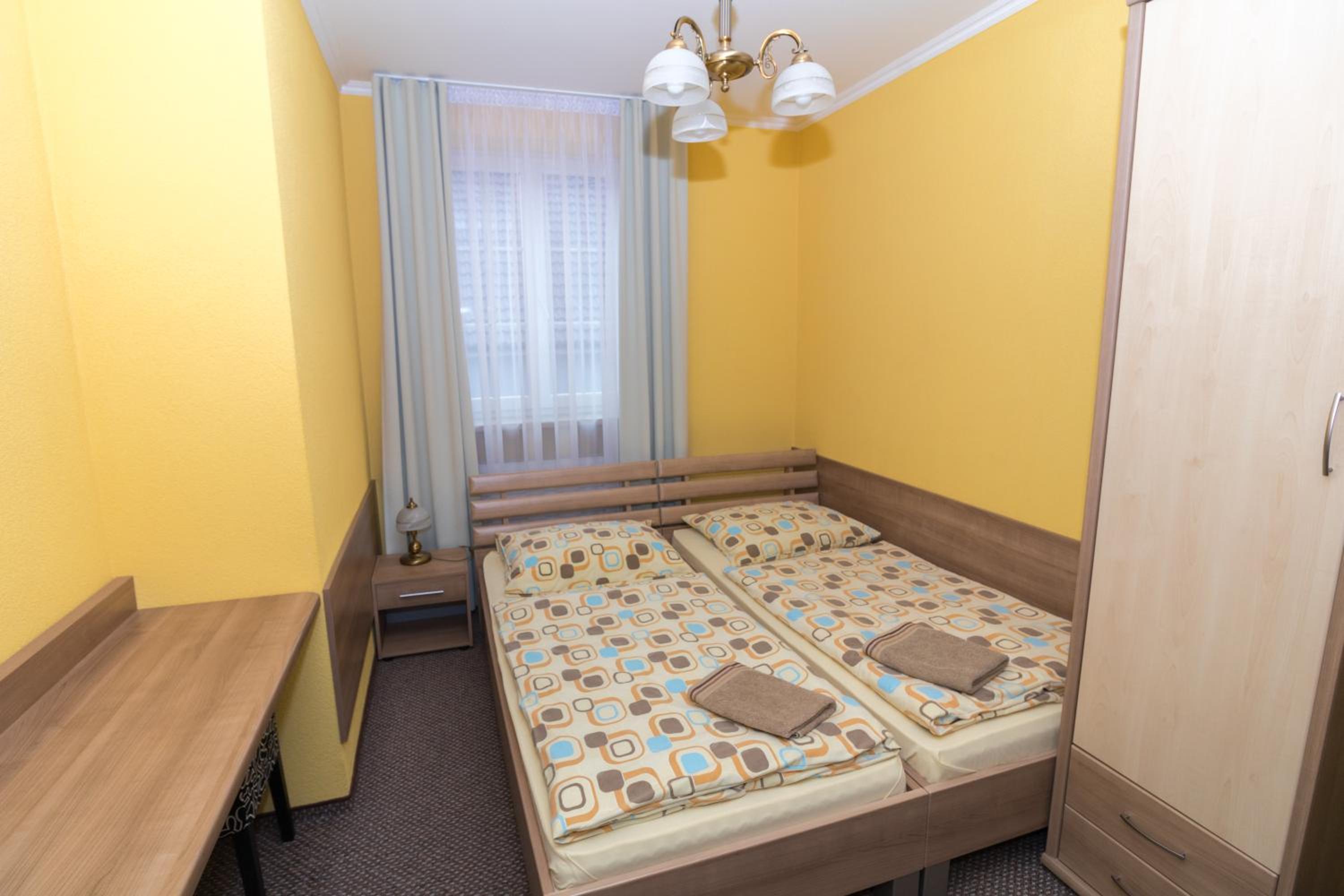 Double or Twin Room - Photo 11