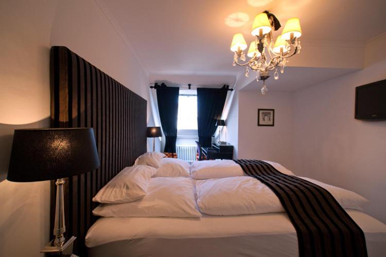 Large Double or Twin Room - Photo 5