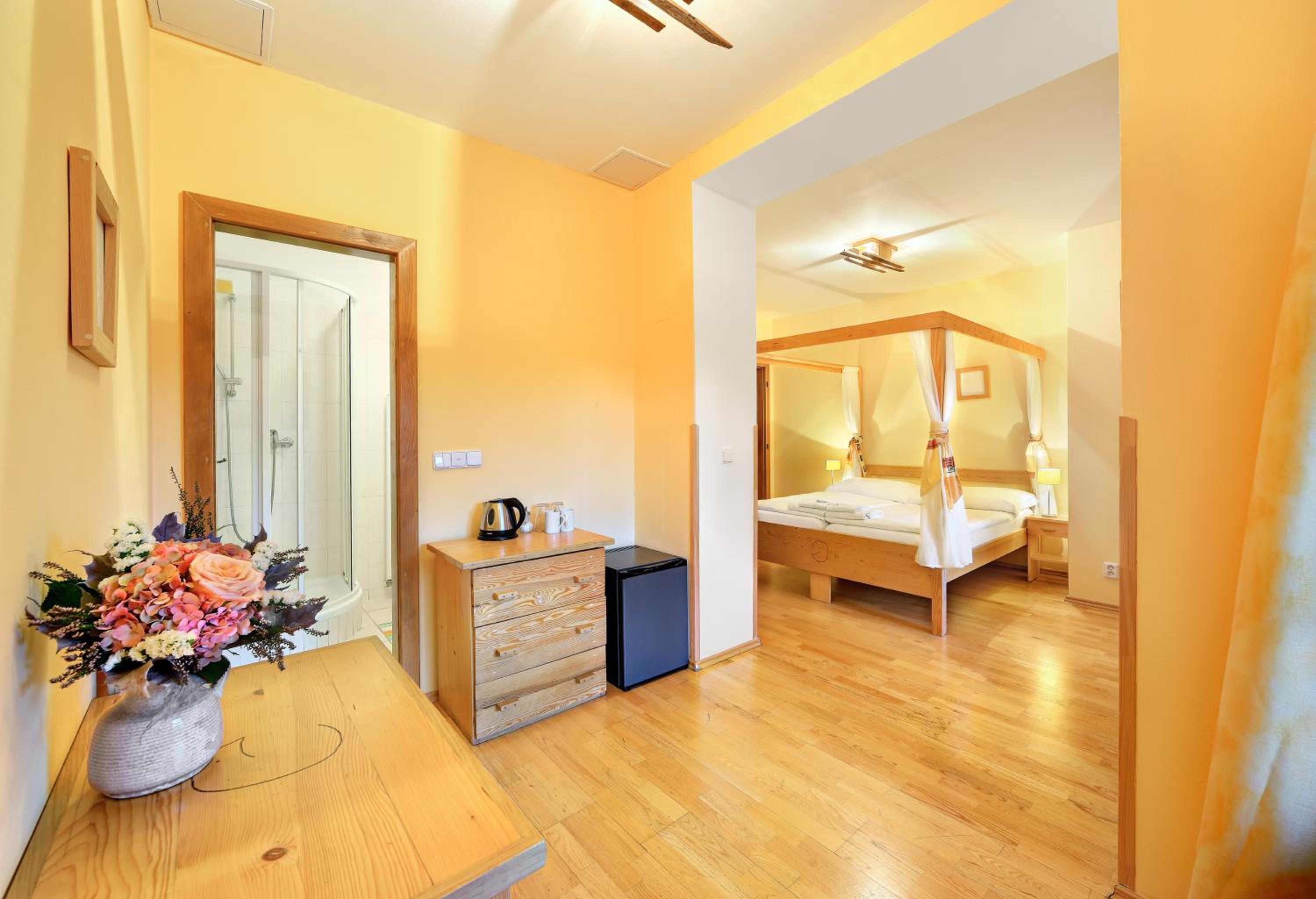 Deluxe Double or Twin Room with Balcony - Photo 1