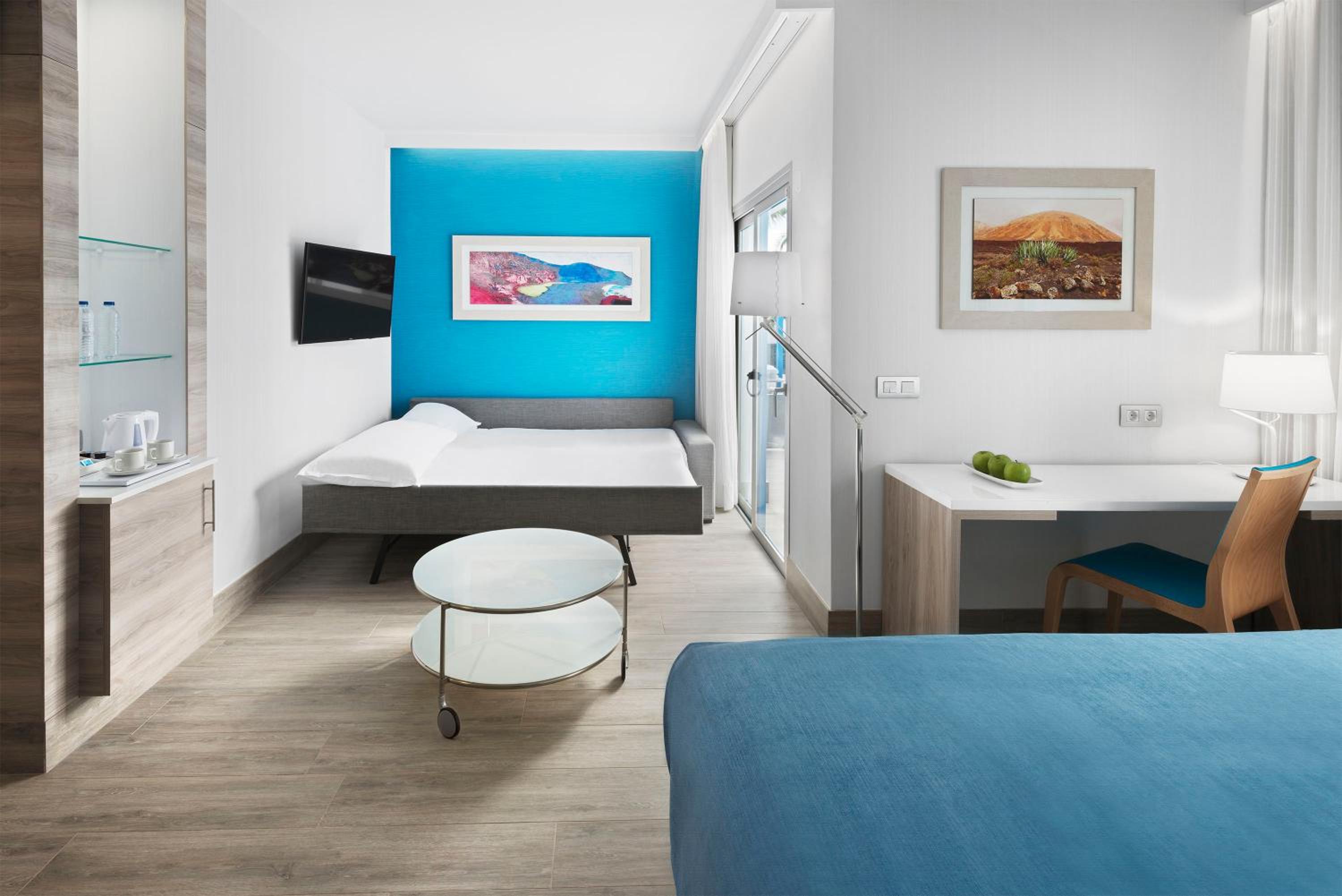 Junior Suite Family Superior (3 Adults + 4 Children) photo 3