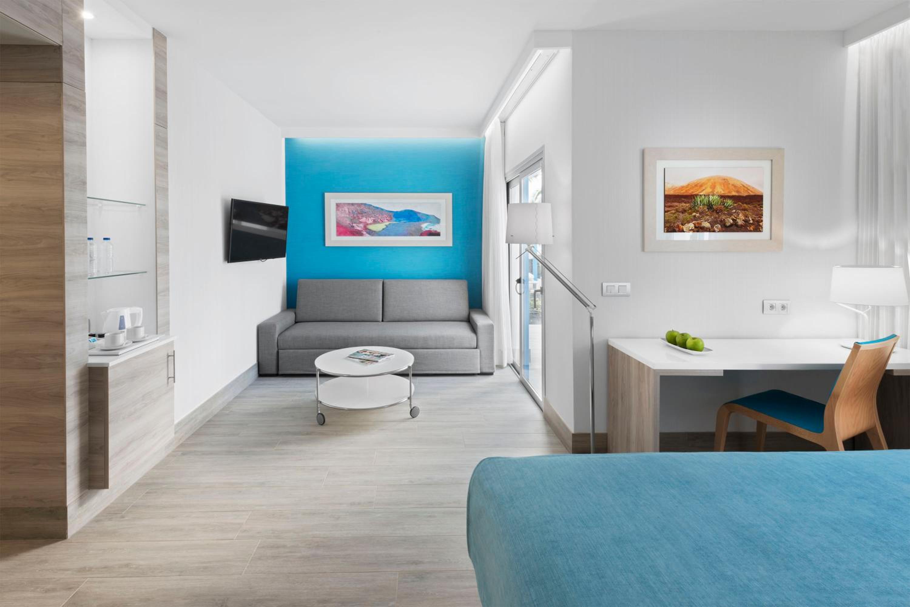 Suite Junior Familiar Superior (3 Adultos + 1 Niño)