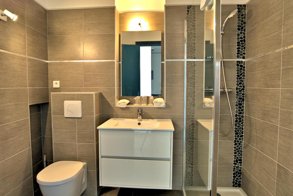 Classic Double Room with Sea View - Photo 4
