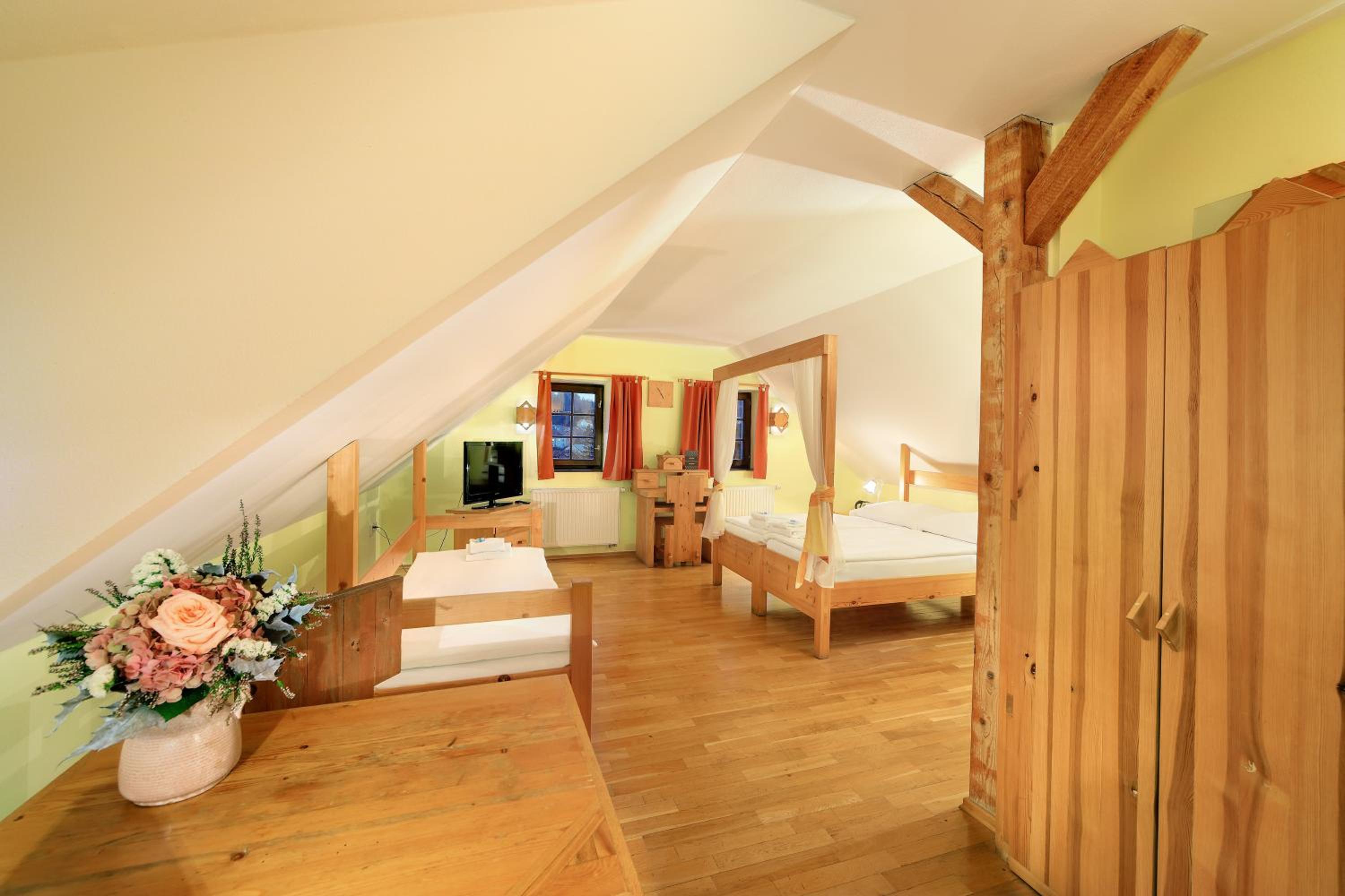 Deluxe Triple Room - Photo 15