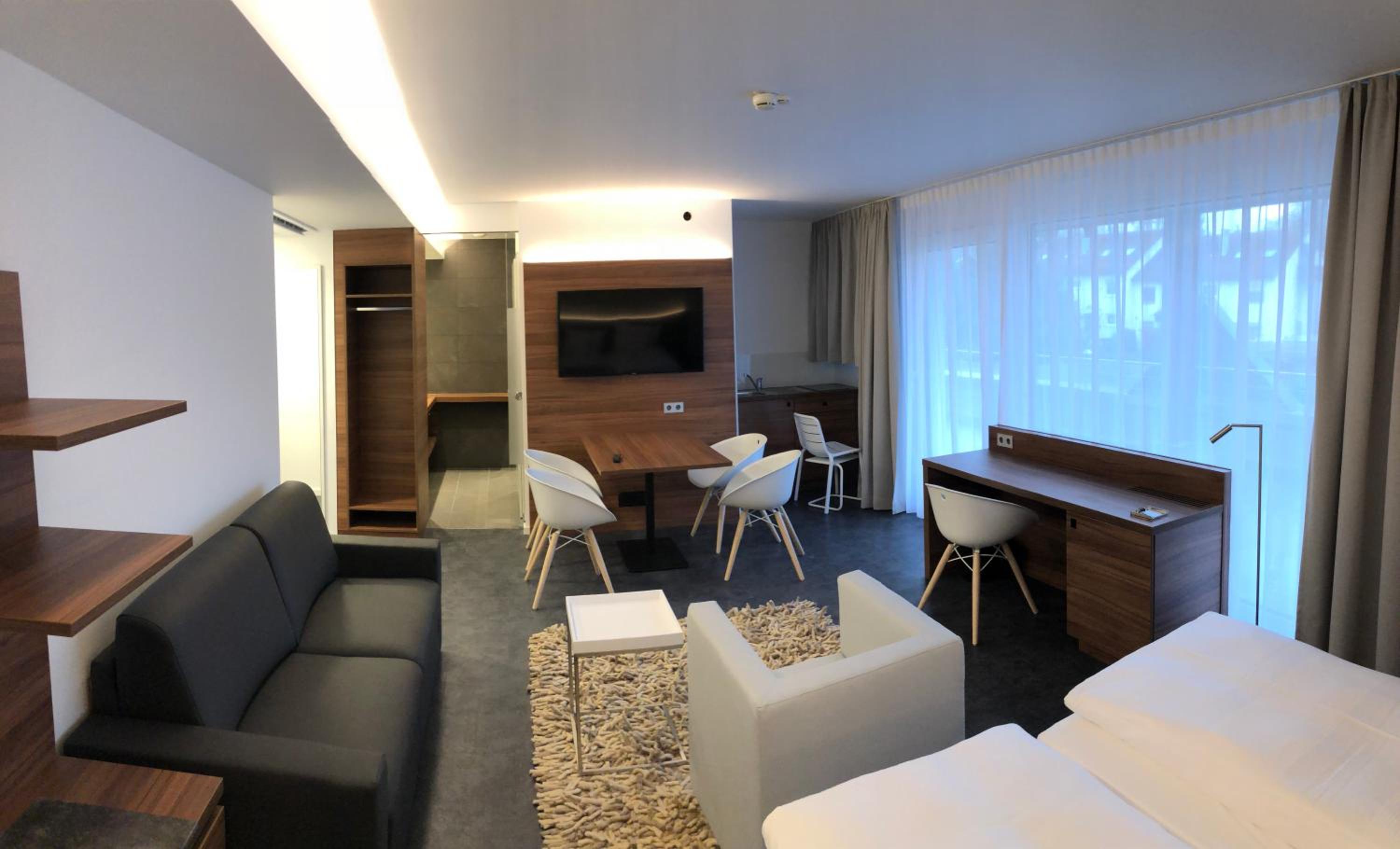 Suite with Terrace - Photo 3