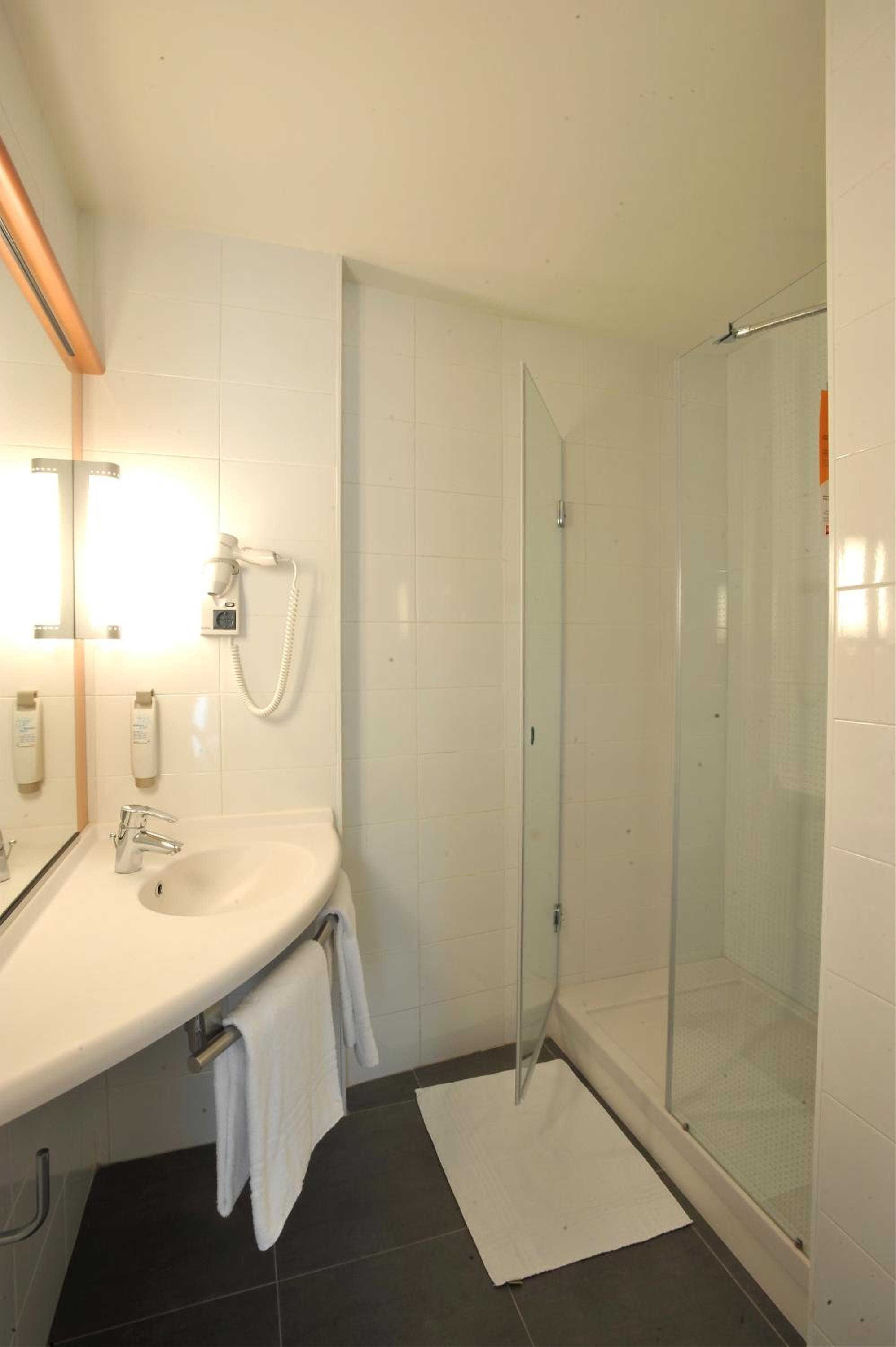 Double Room - Photo 4