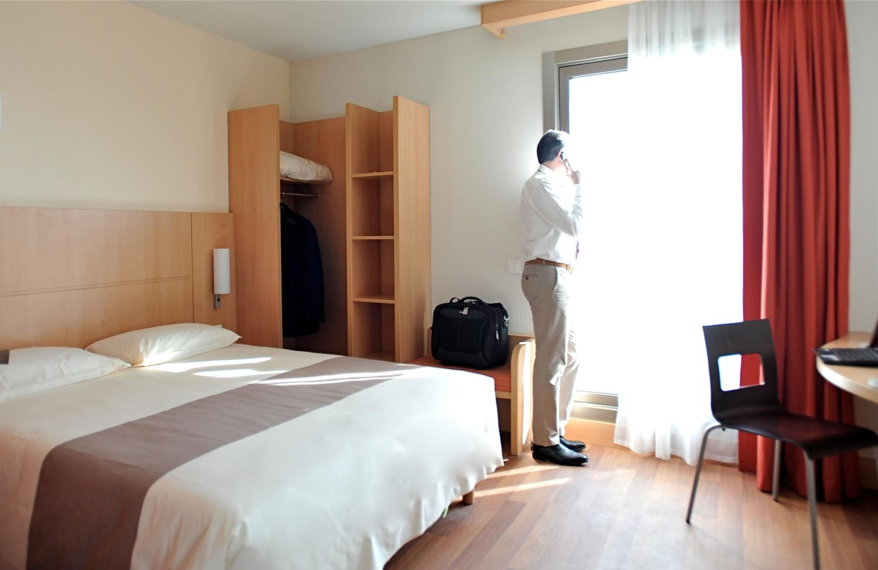Double Room - Photo 7