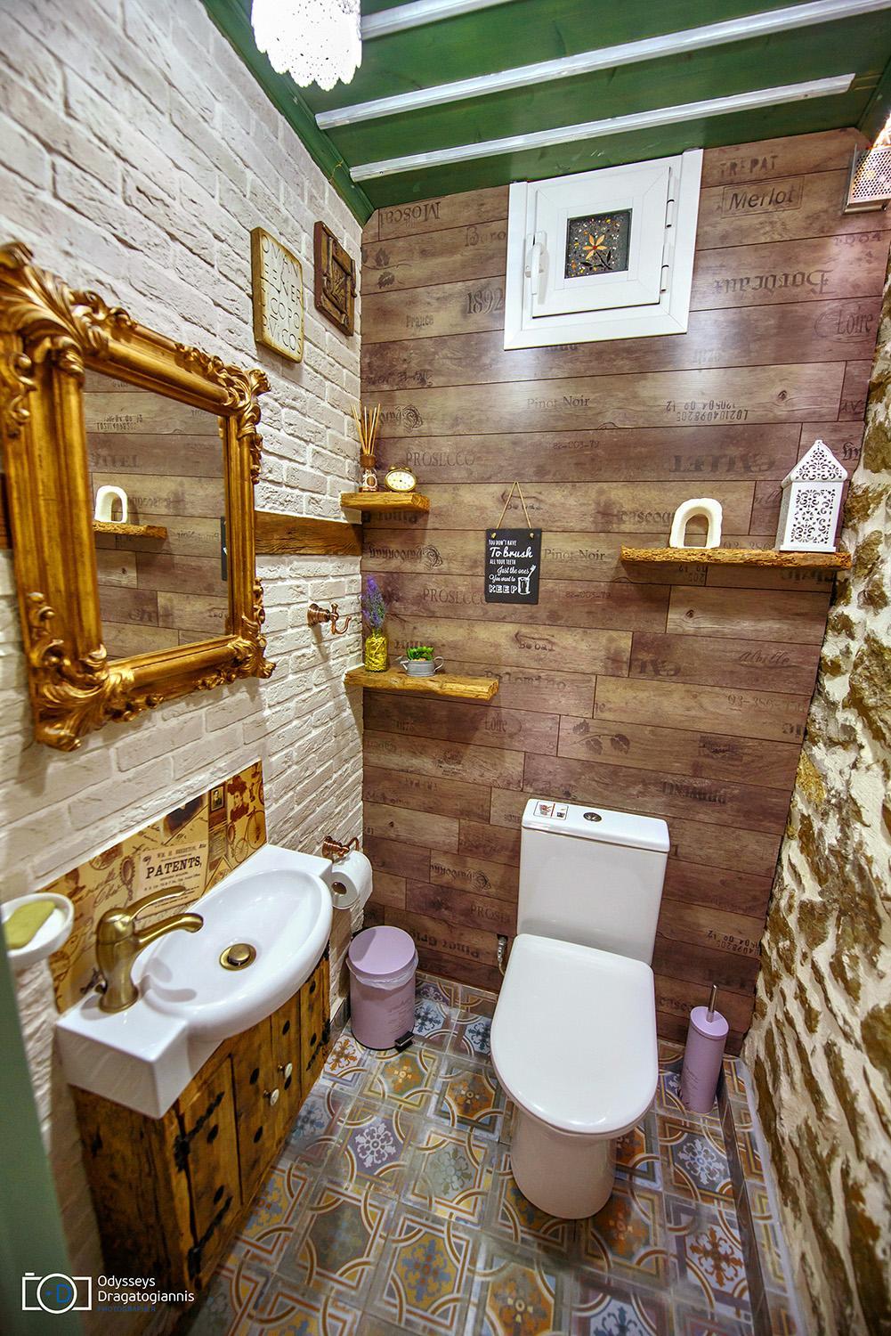 Seven-Bedroom Villa - Photo 2