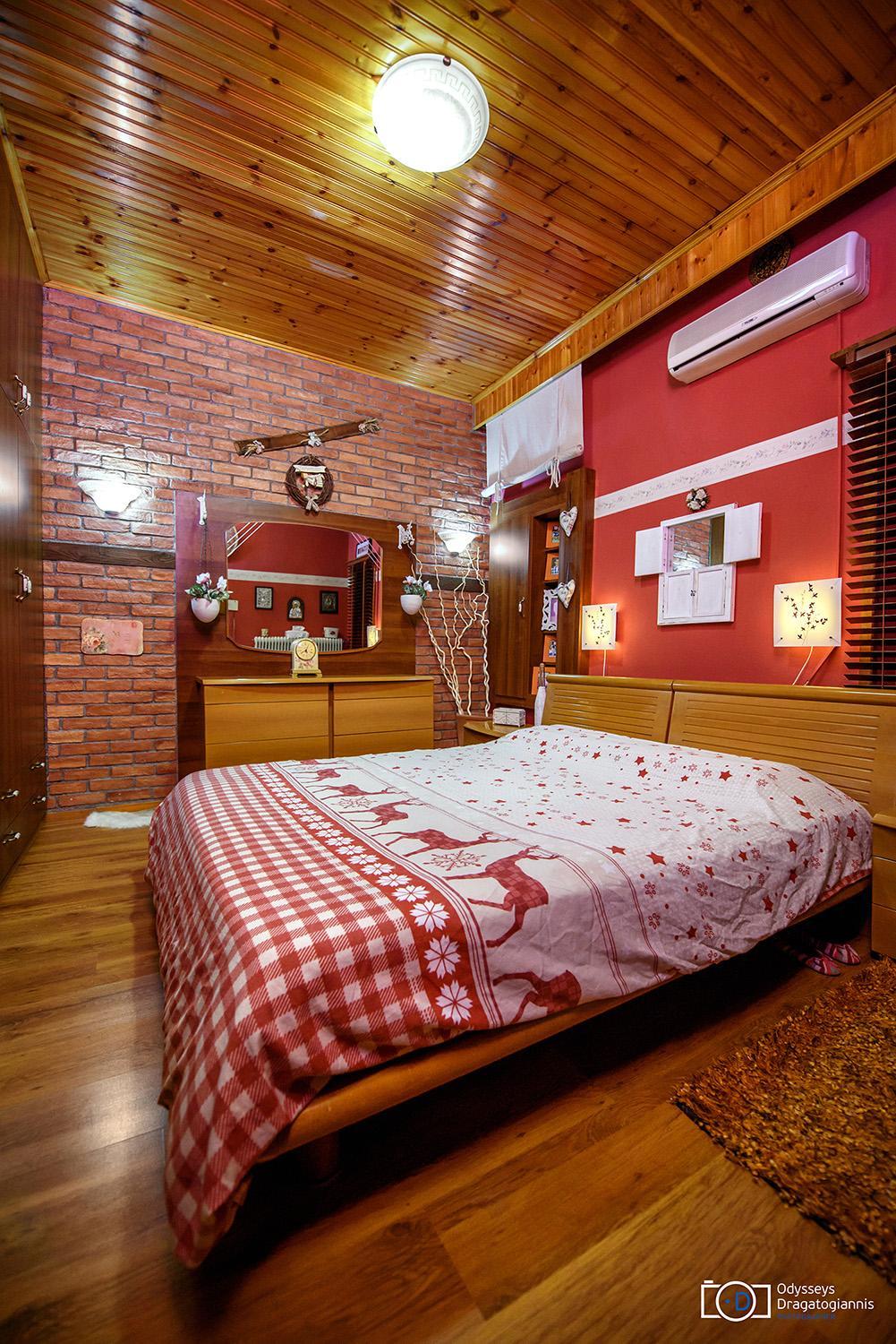 Seven-Bedroom Villa - Photo 13