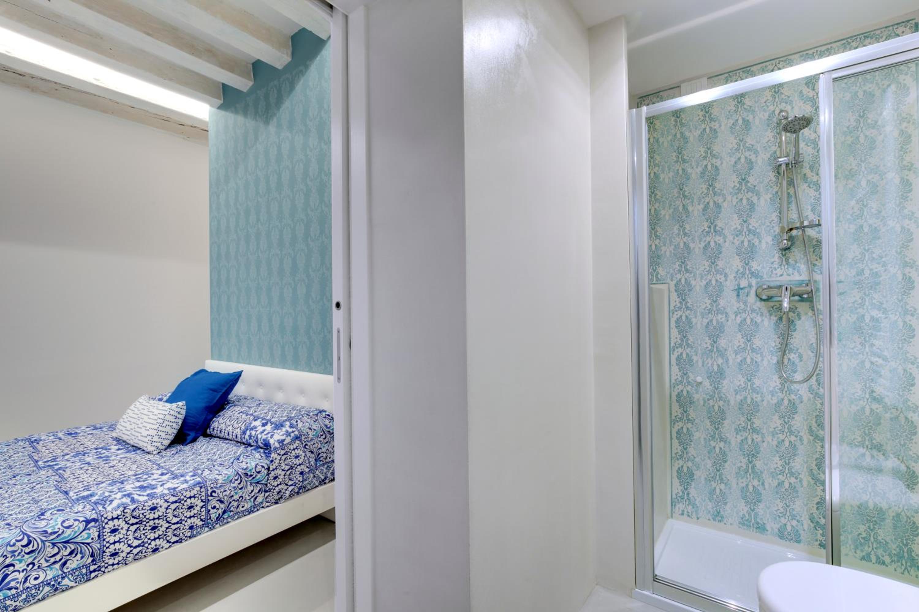 Two-Bedroom Apartment with 2 Bathrooms  photo 3