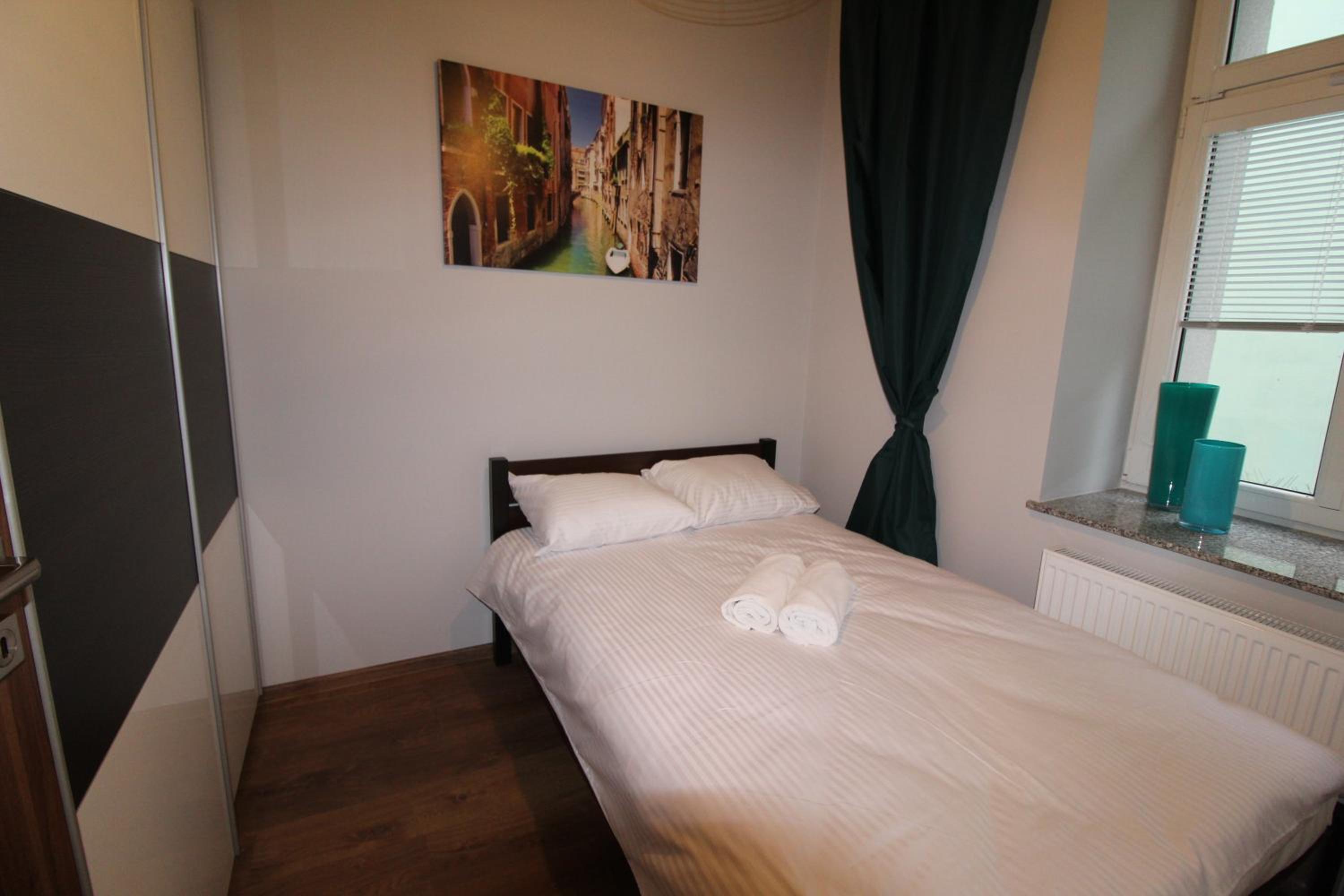 One-Bedroom Apartment - Photo 15