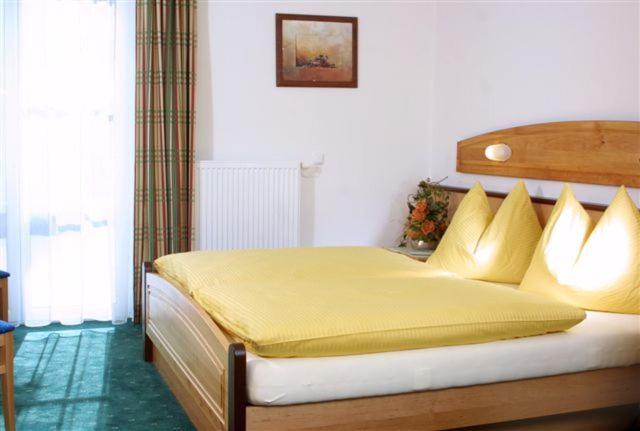 Basic Triple Room