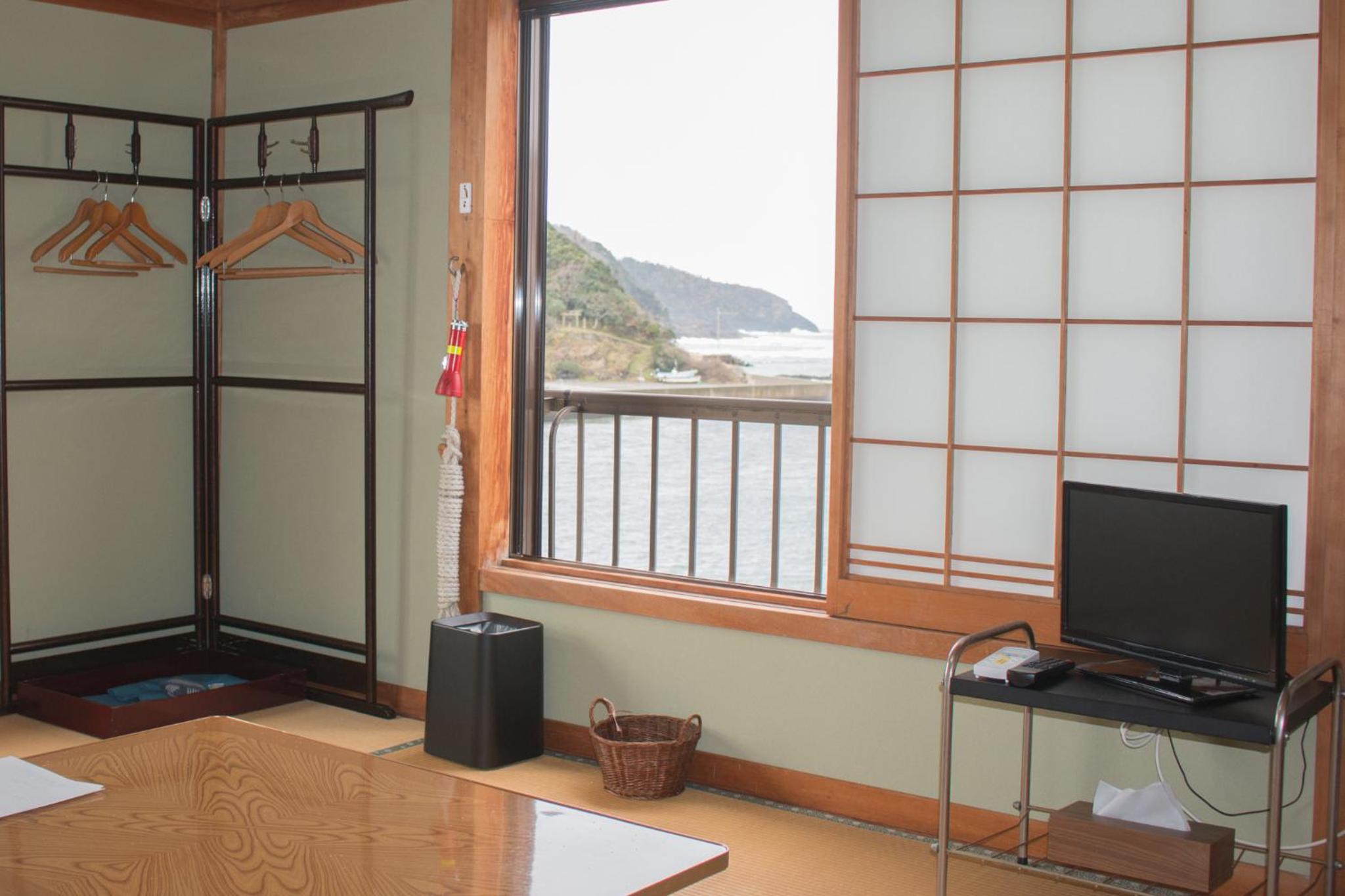 Japanese-Style Room