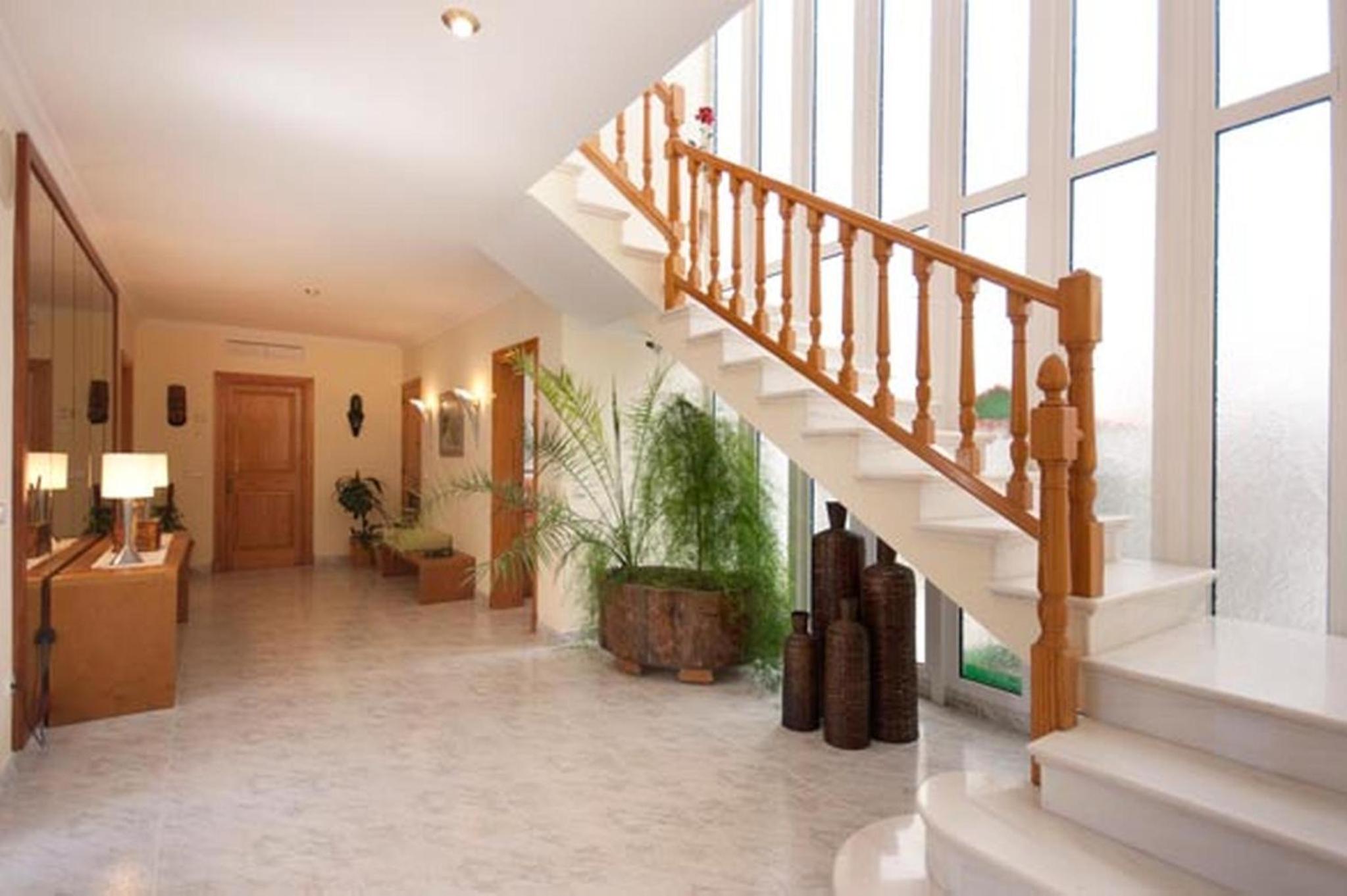 Villa photo 2