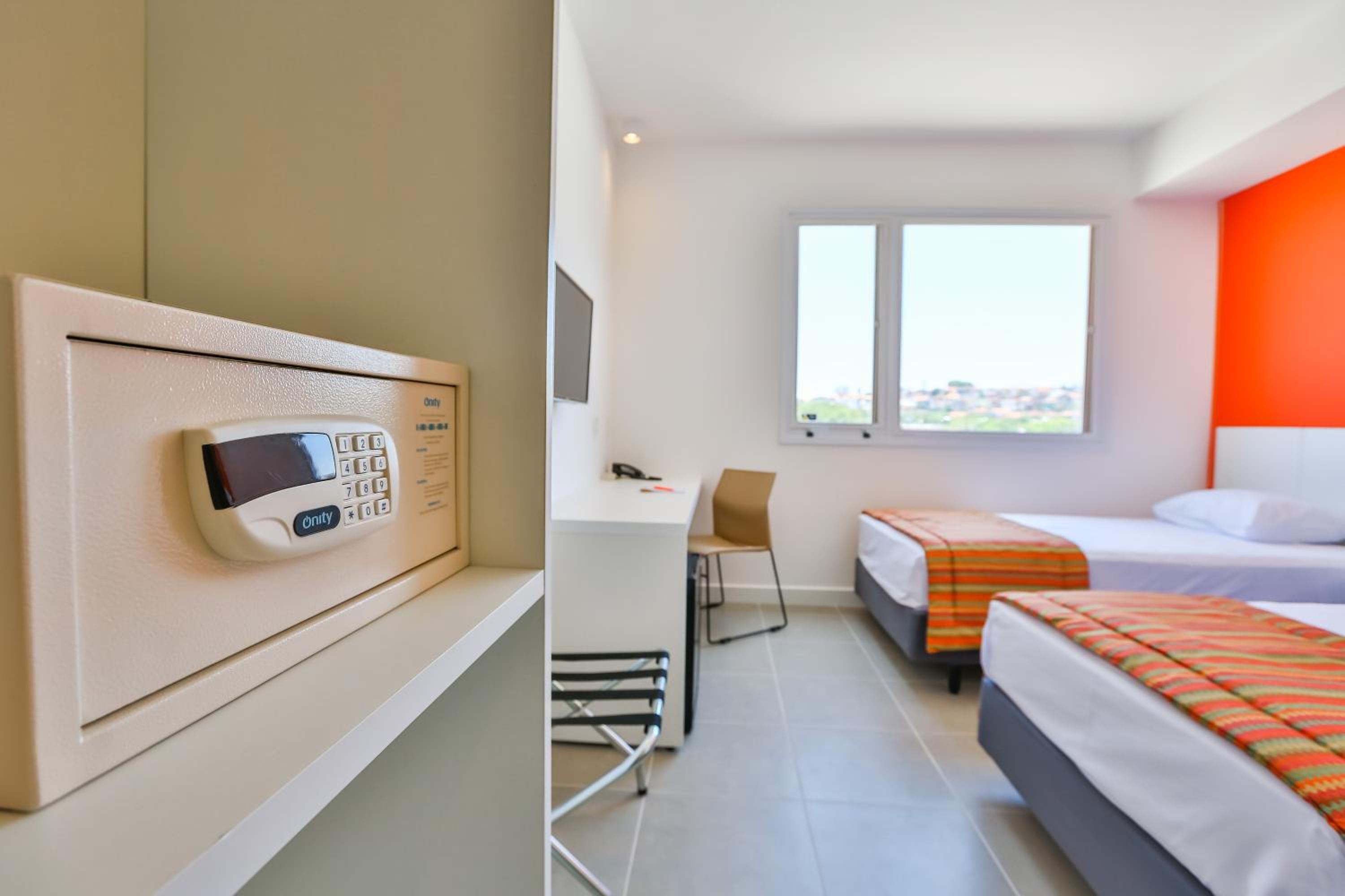 Standard Twin Room photo 1