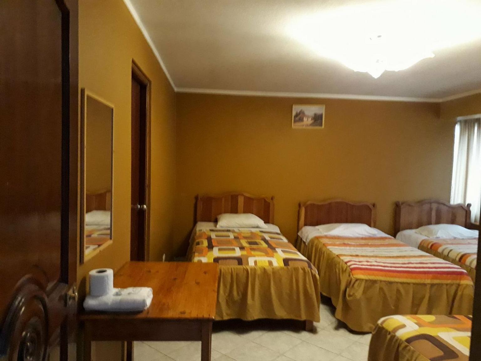 Quadruple Room with Private Bathroom photo 2