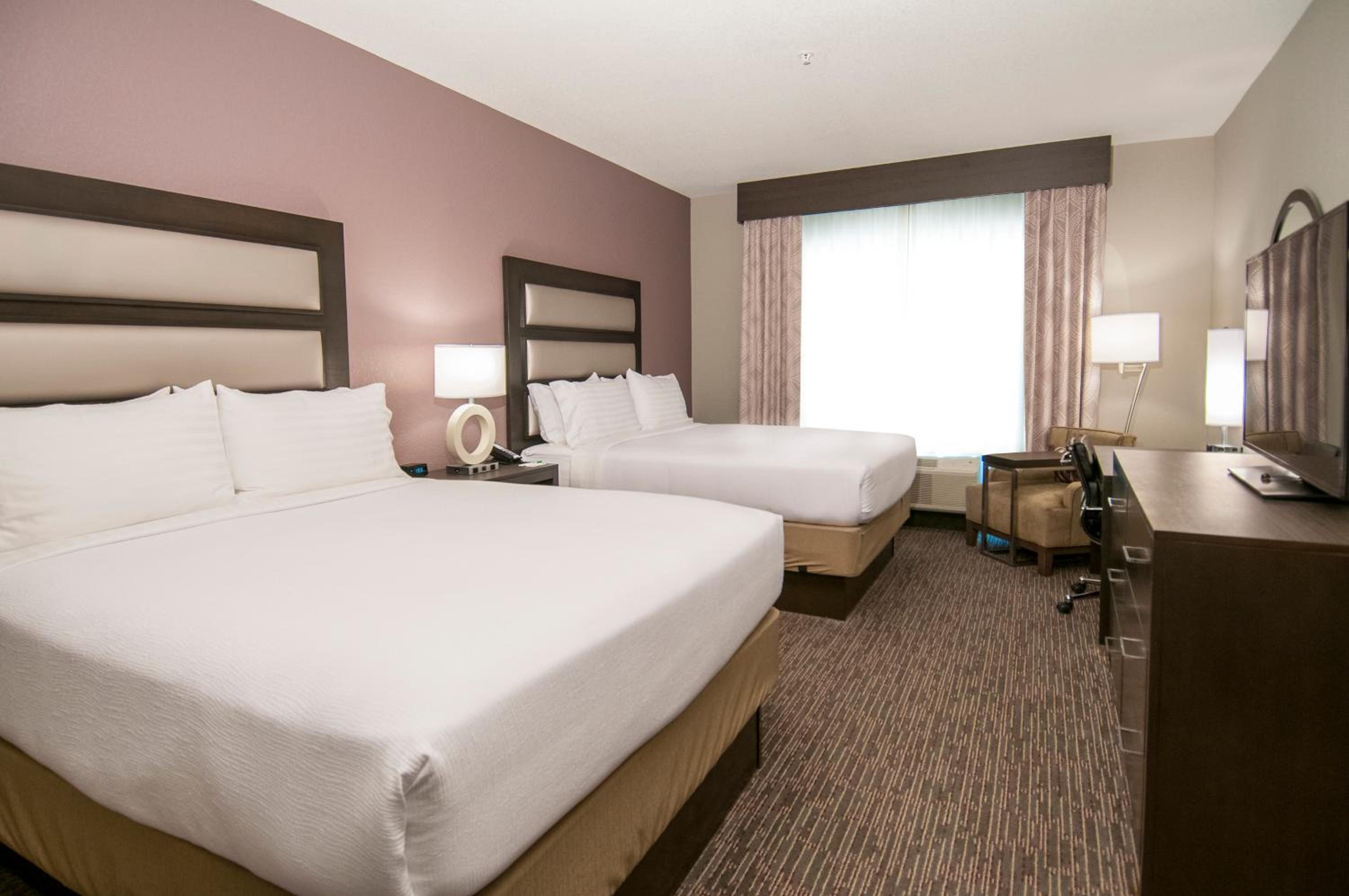 Double Room with Two Double Beds - Hearing Accessible/Non-Smoking  photo 1