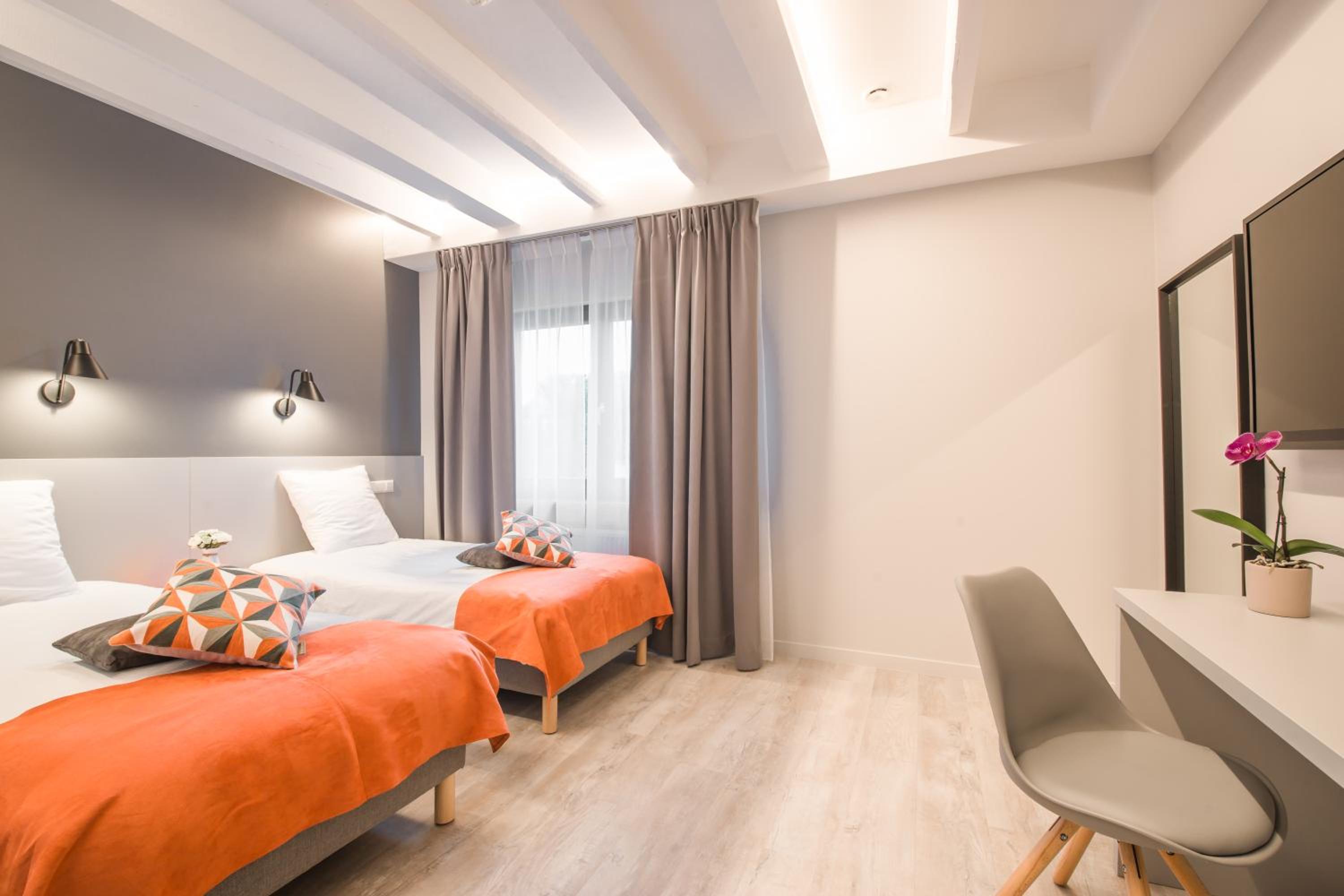 Standard Double or Twin Room photo 3