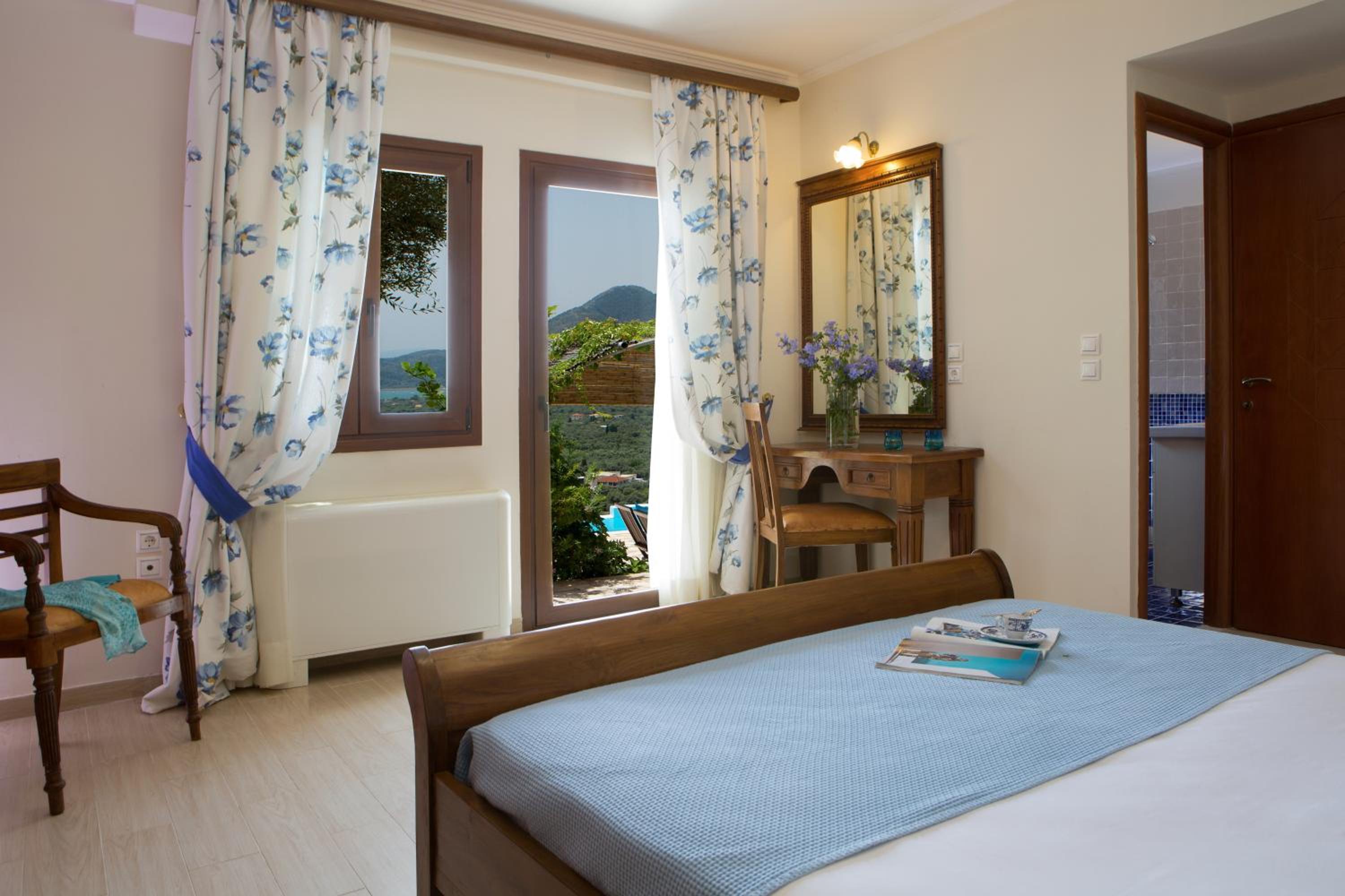 Villa with Sea View 4