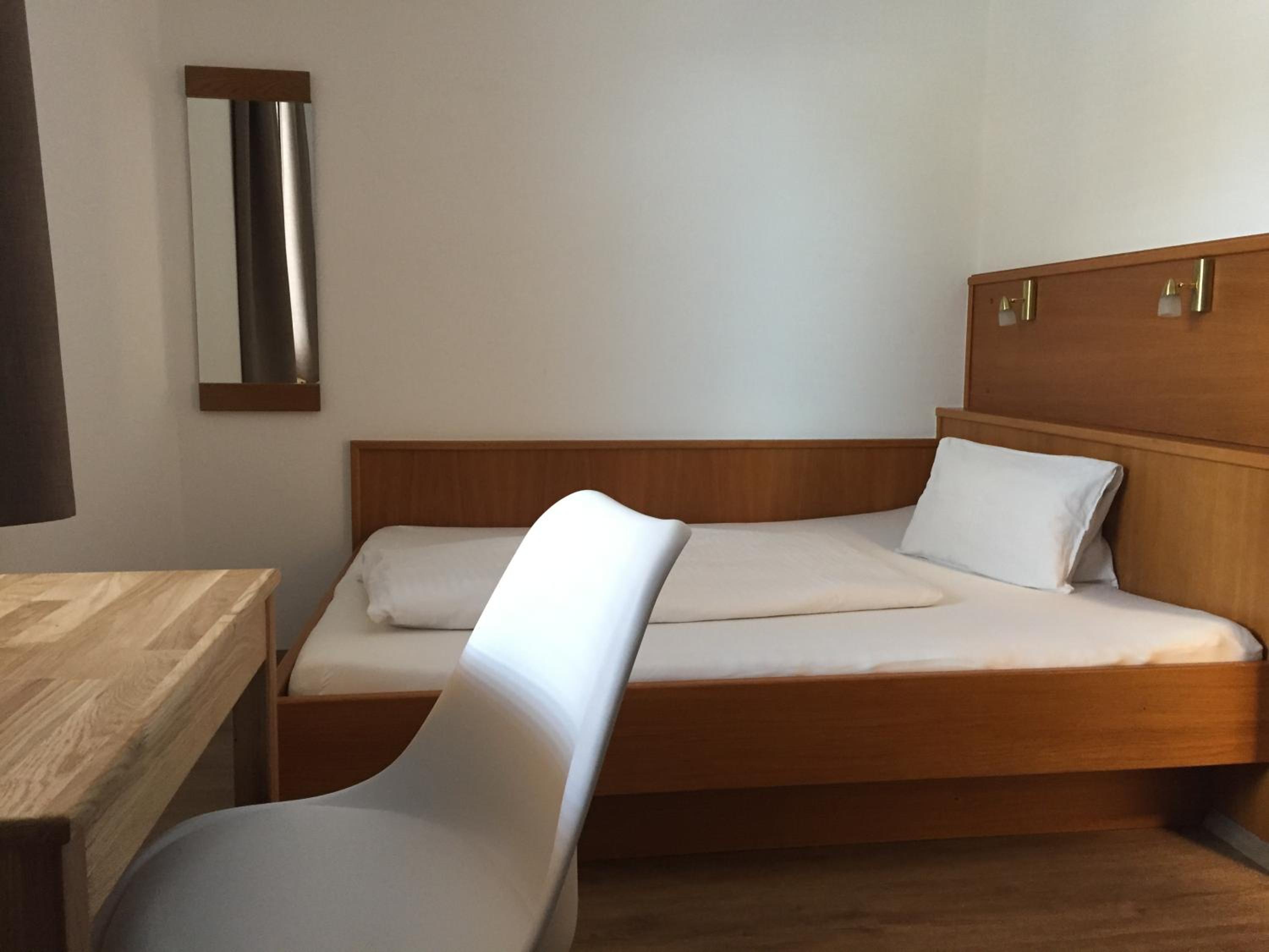 Single Room photo 3