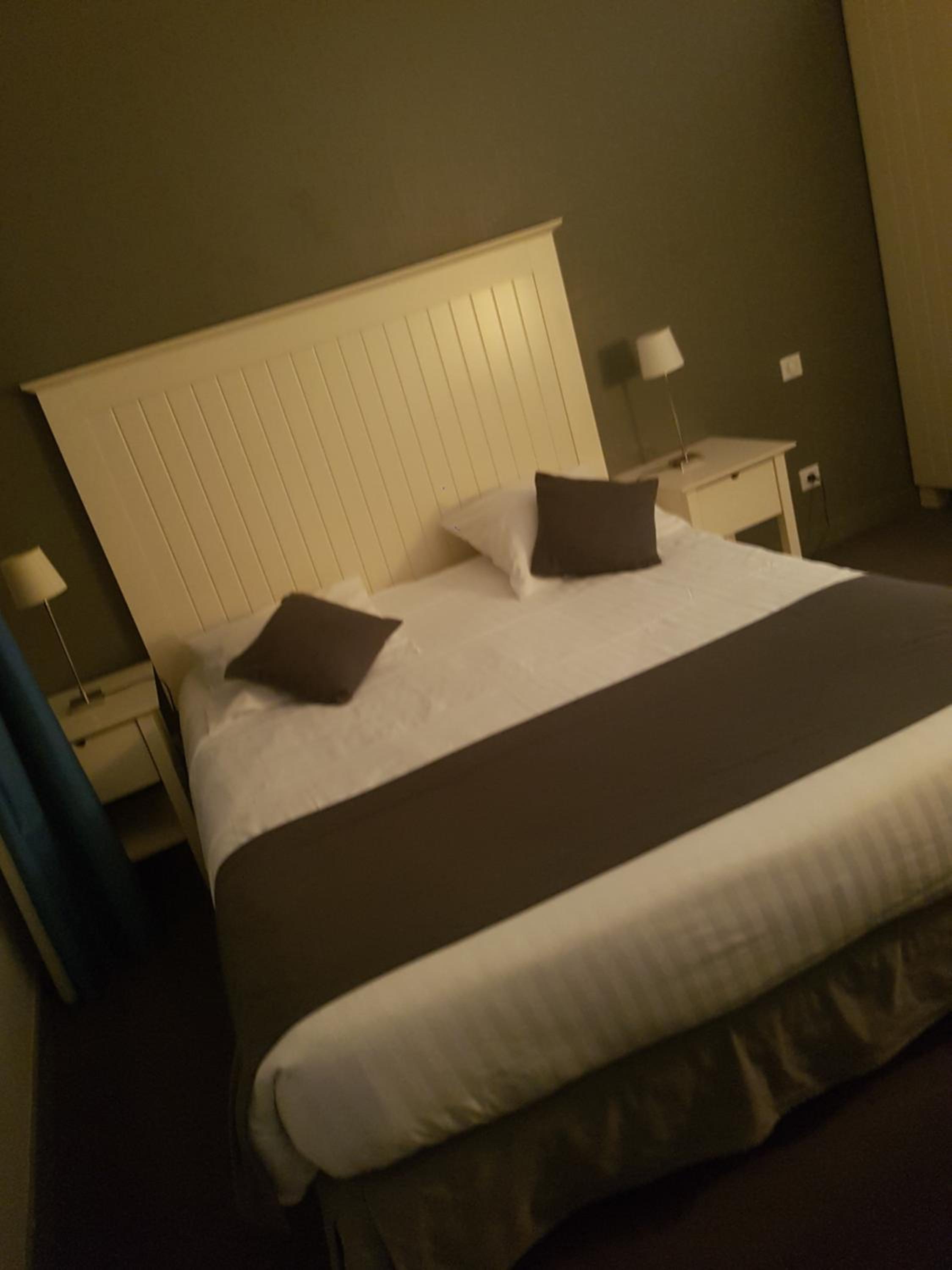 Double Room - Photo 2