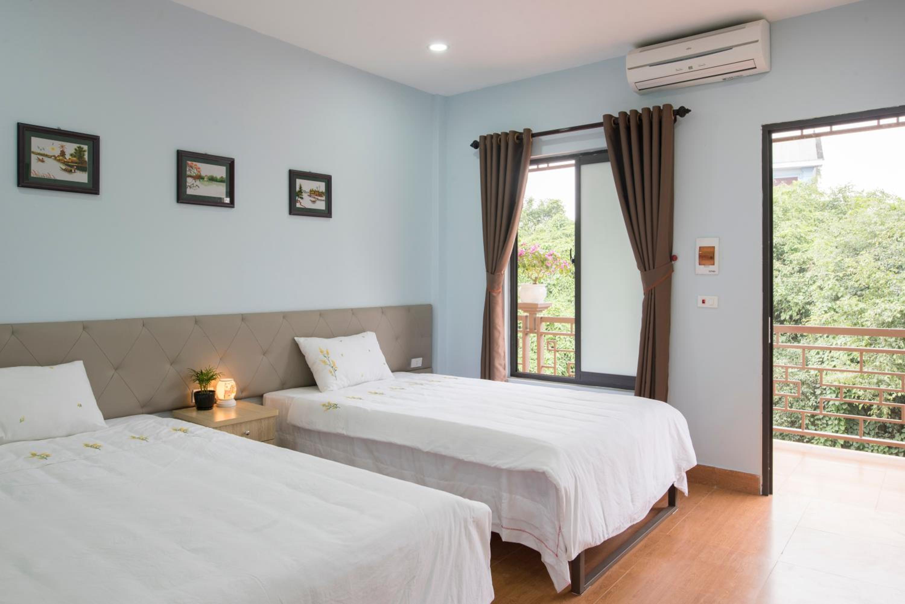 Twin Room with Balcony photo 3