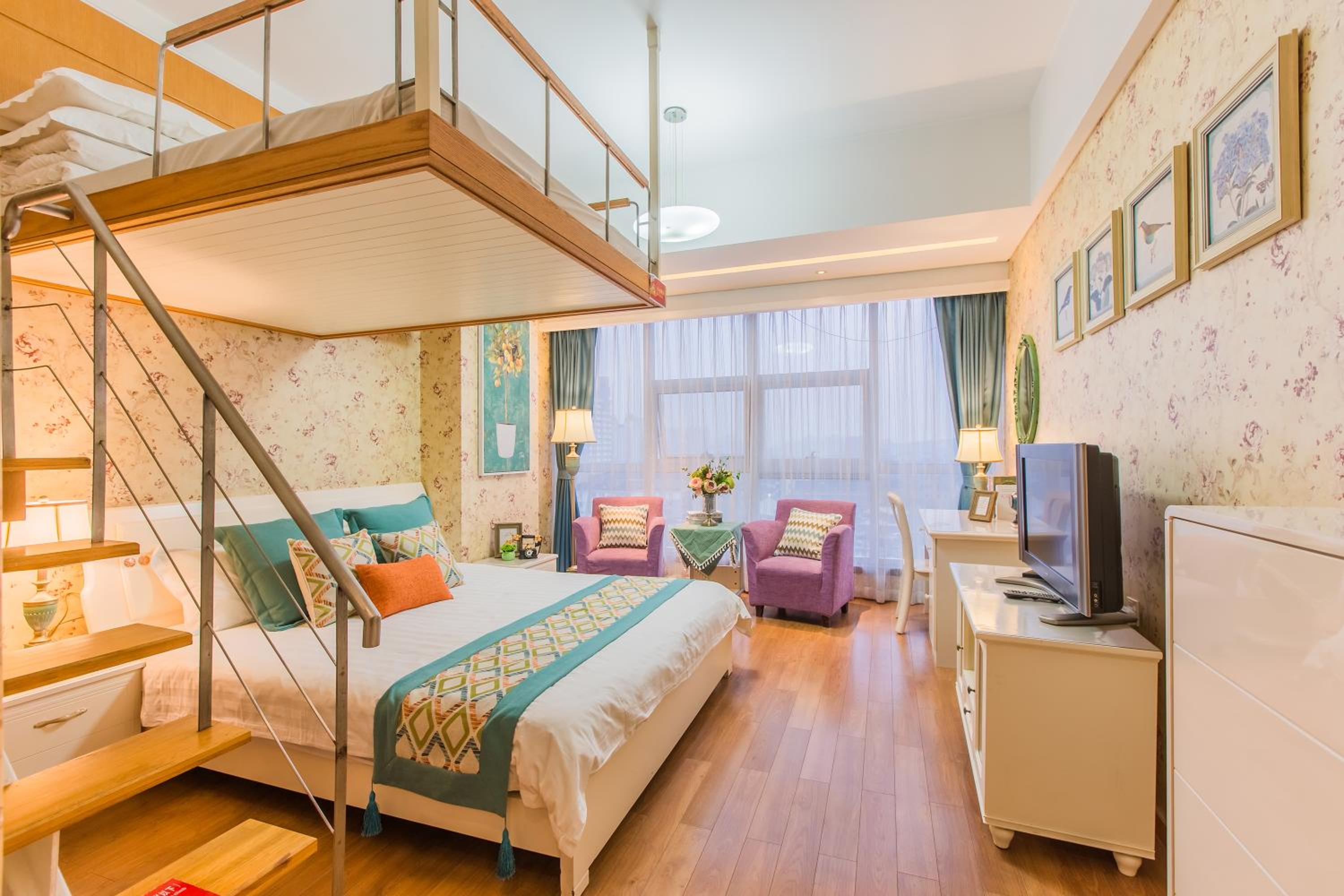 Family Room (2 Adults + 1 Child) - Photo 9
